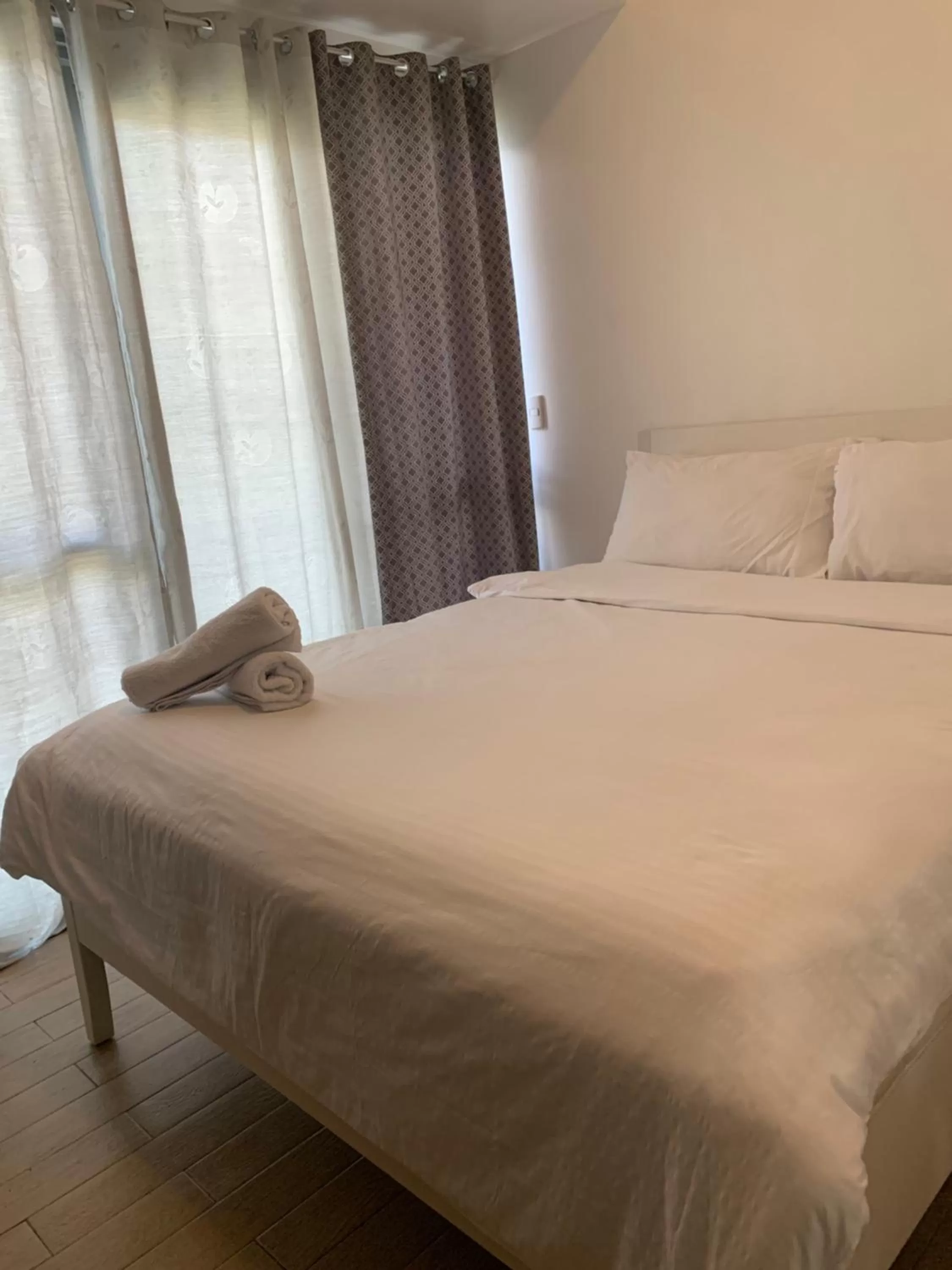 Bedroom, Bed in 81 Newport Boulevard Cluster 4 - 8F across NAIA Airport, Terminal 3