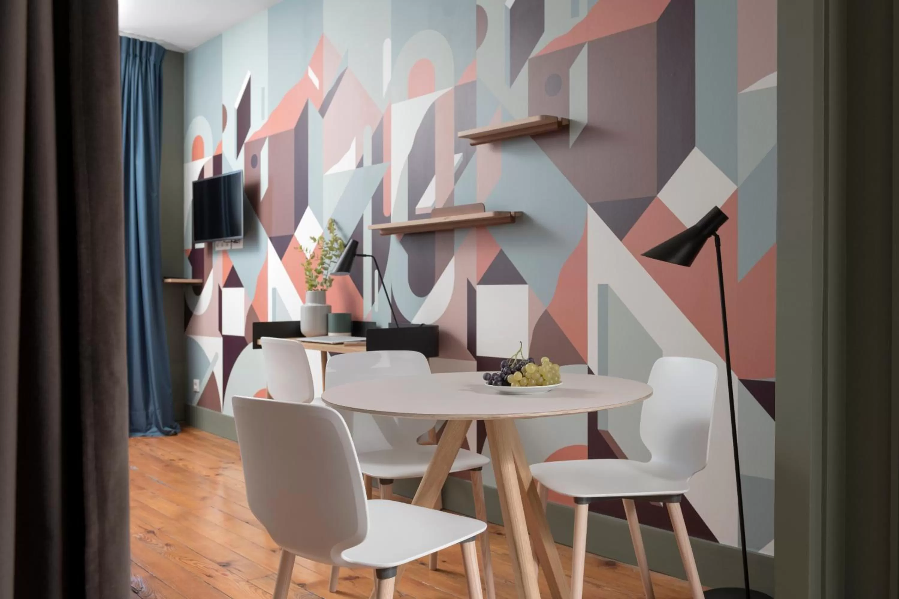 Dining area in MiHotel Gailleton