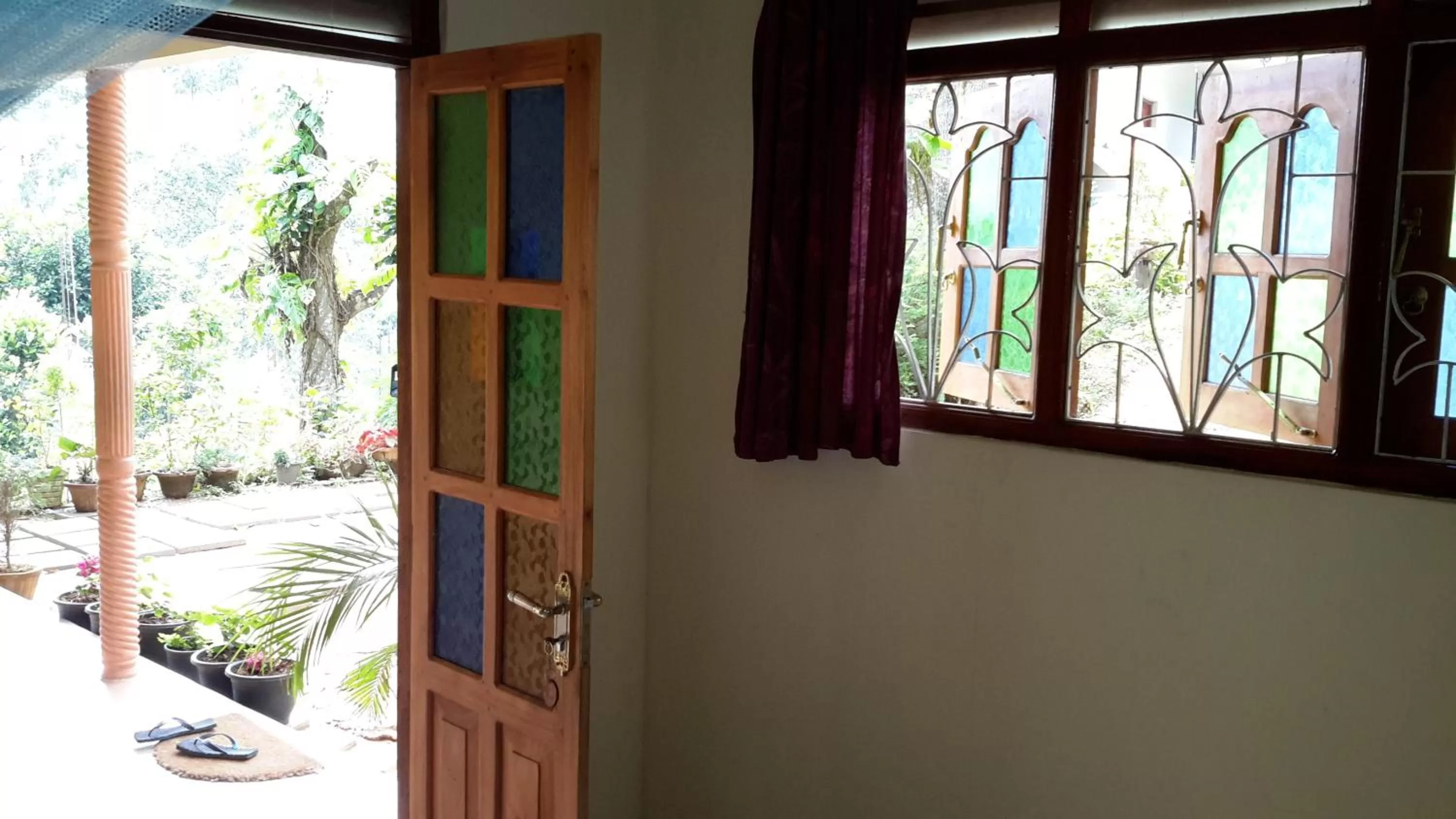 Decorative detail, Balcony/Terrace in Raveena Guest House