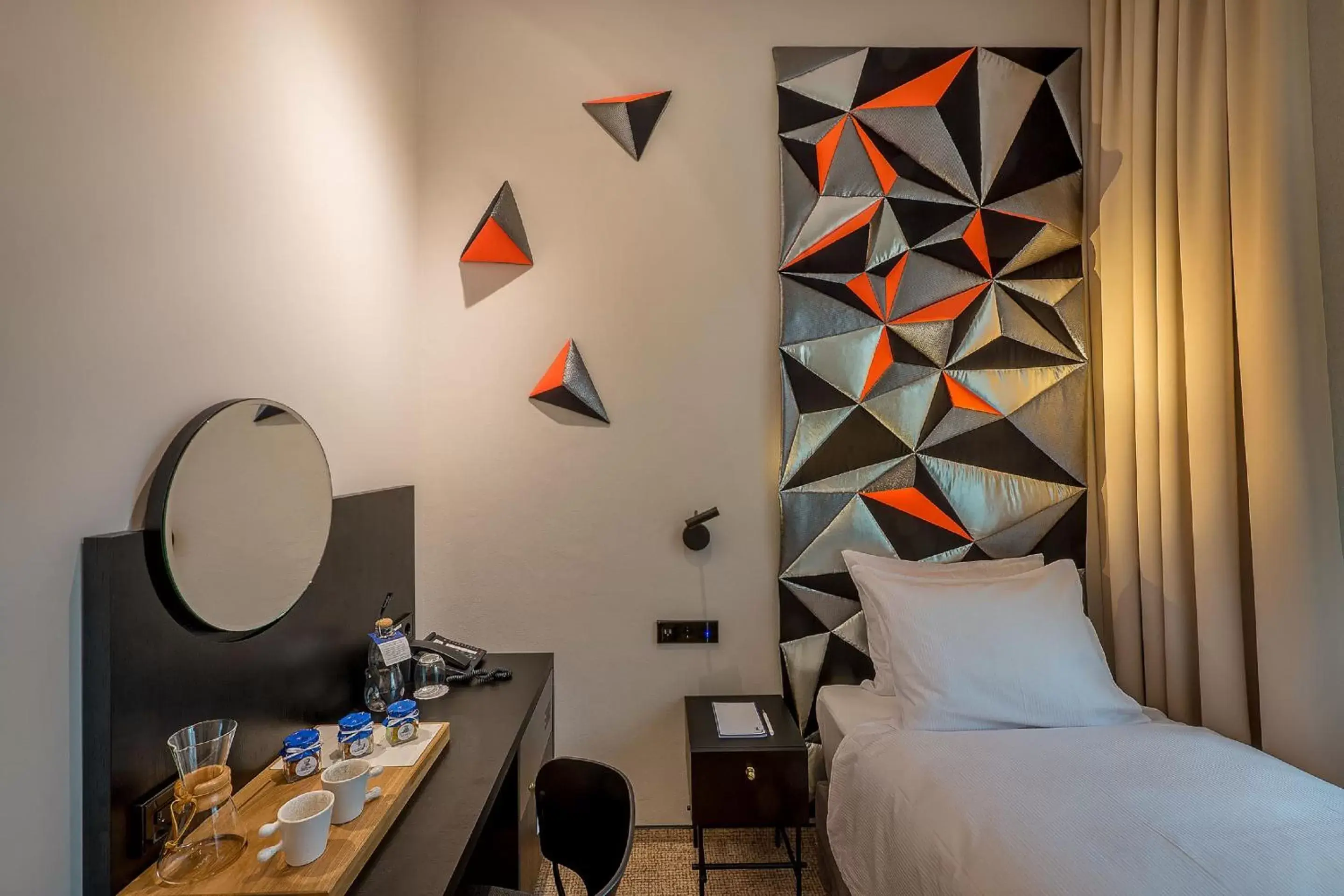 Classy Room - single occupancy in Artagonist Art Hotel Classy Room - single occupancy in Artagonist Art Hotel