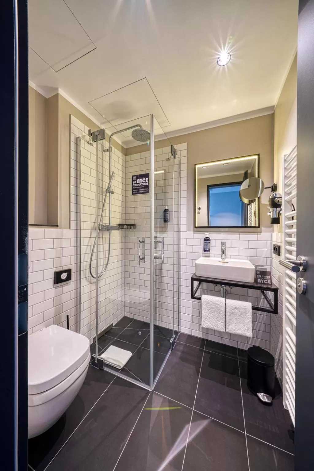 Bathroom in Vienna House Easy by Wyndham Hannover City