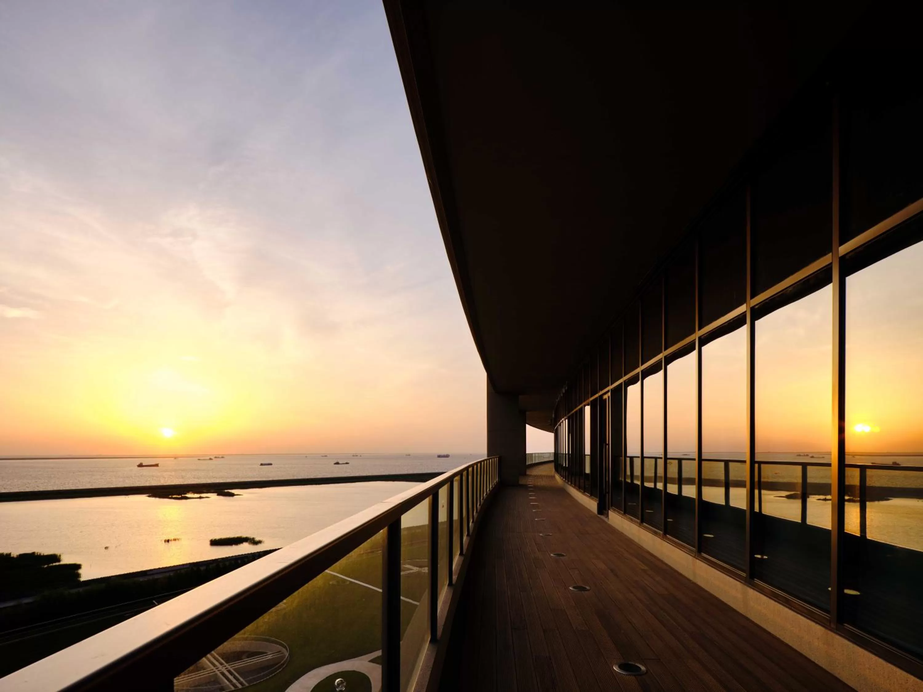 Sea view in Primus Hotel Shanghai Sanjiagang - Offer Pudong International Airport and Disney shuttle