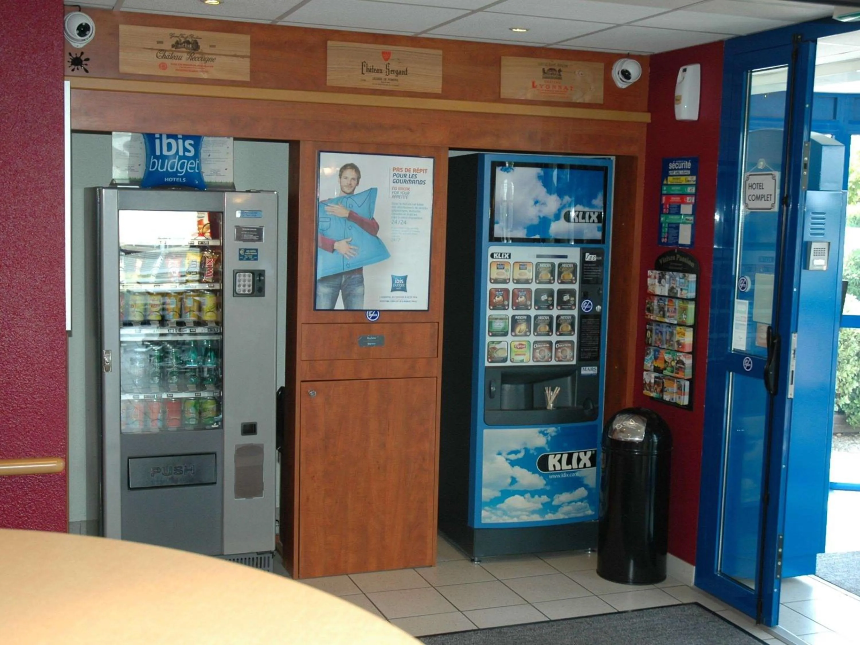 Lounge or bar in ibis budget Libourne