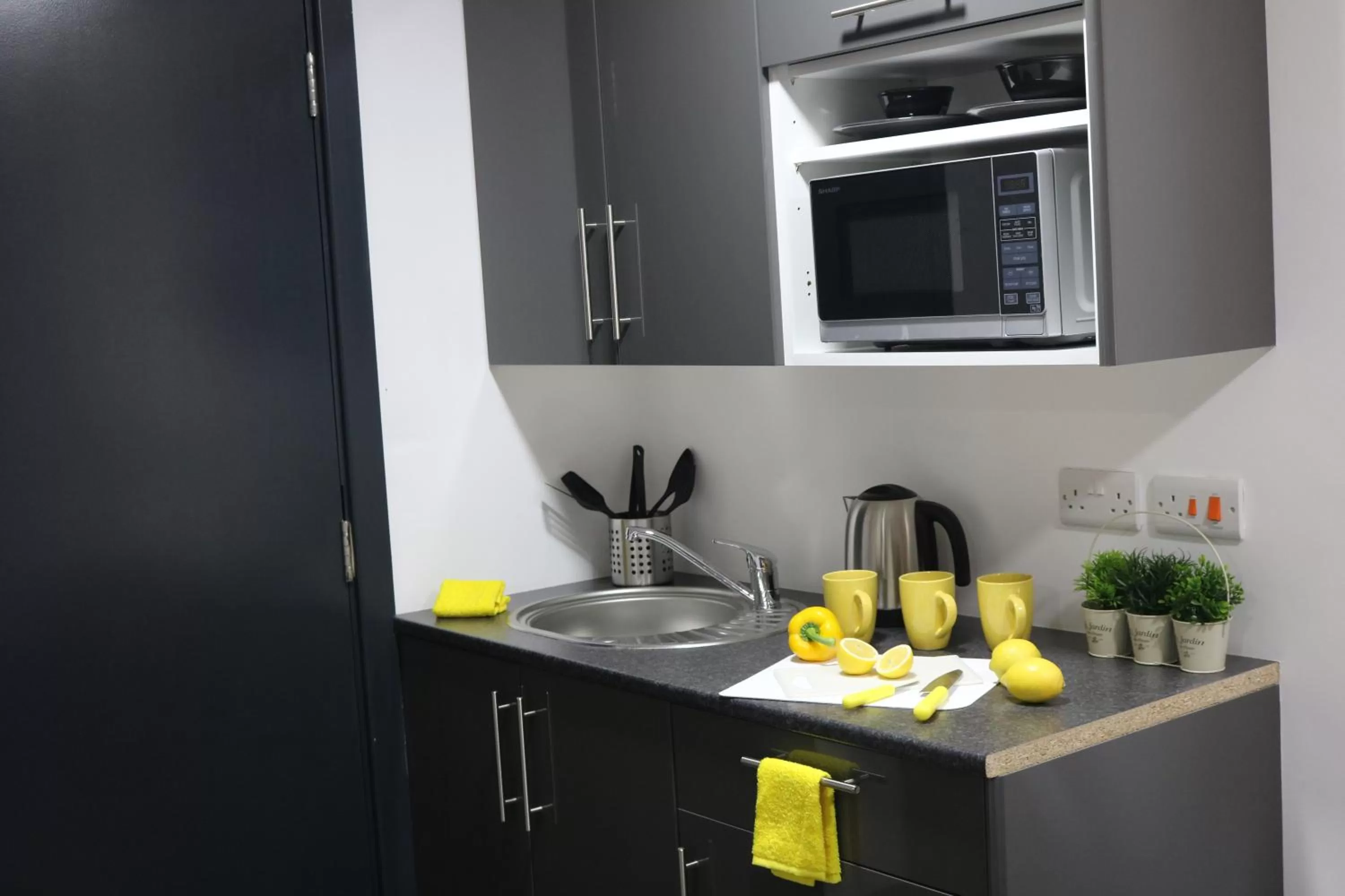 Coffee/tea facilities in Trivelles Regency, Nottingham