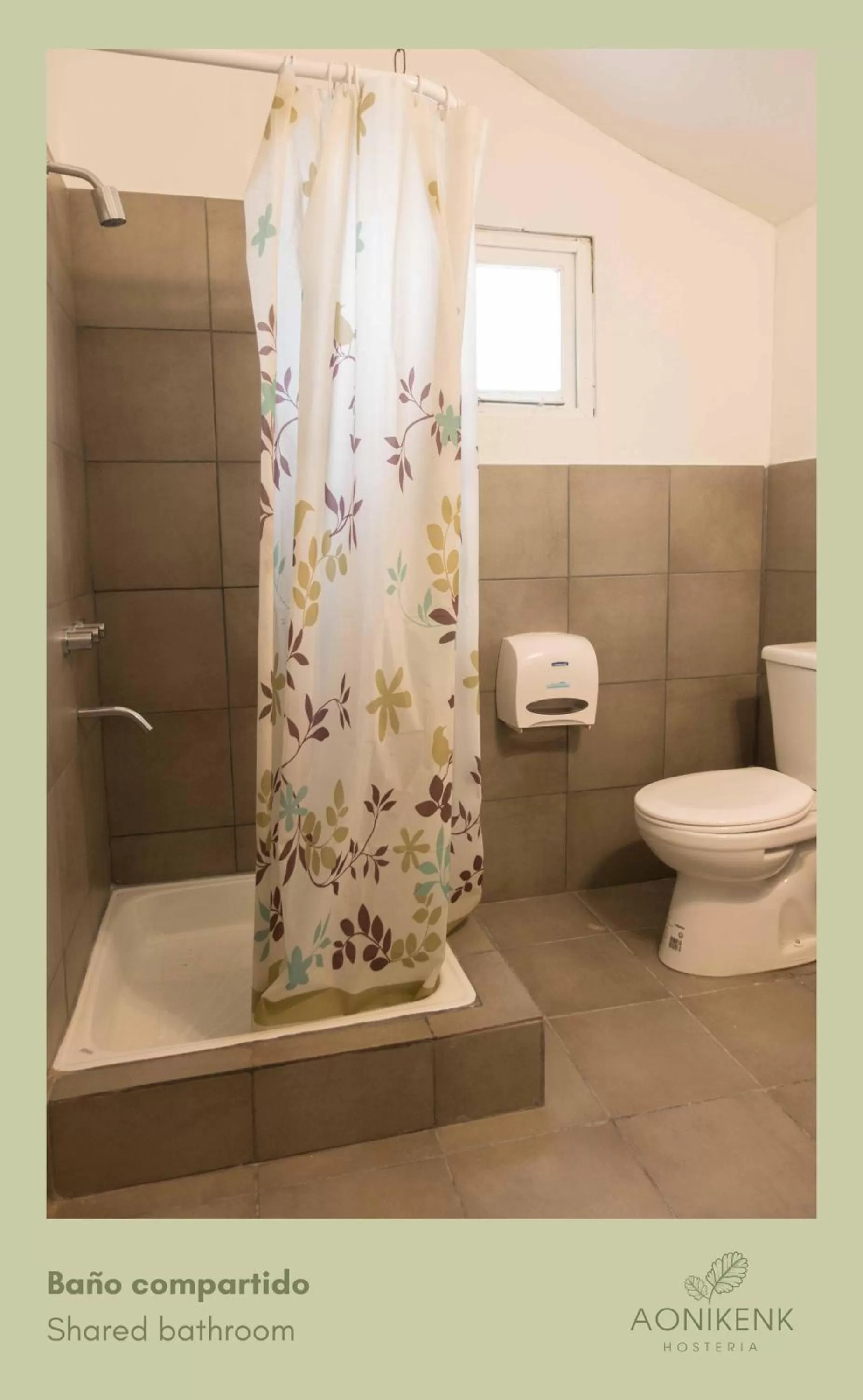 Shower in Hostería Aonikenk