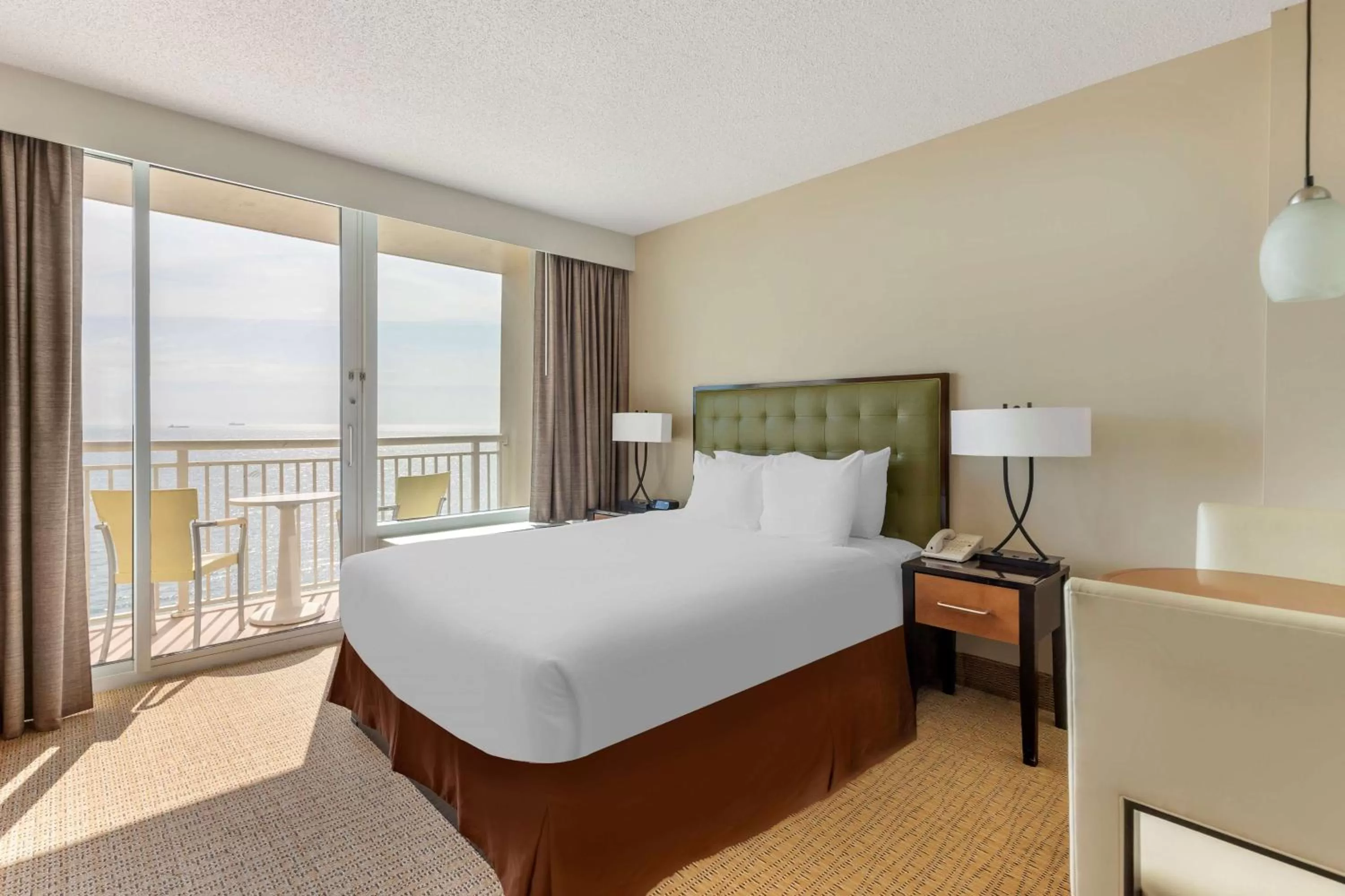 Bed in Hilton Vacation Club Ocean Beach Club Virginia Beach