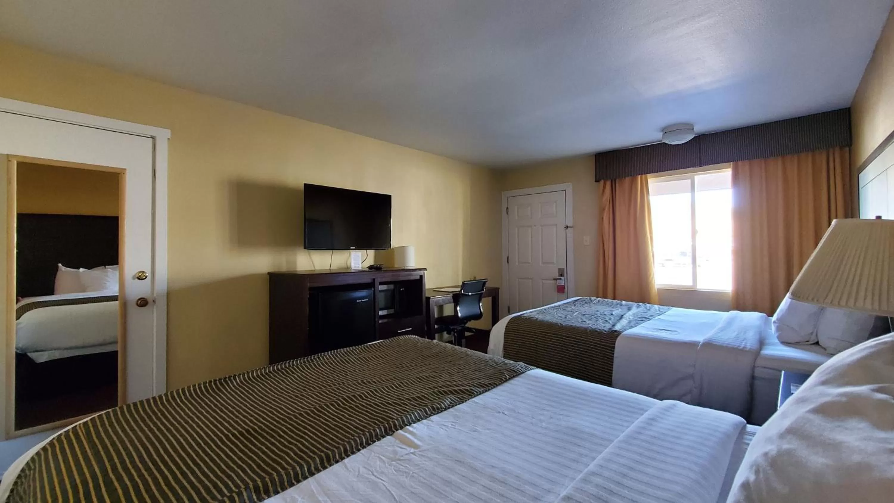 Bed in Ramada by Wyndham Flagstaff East