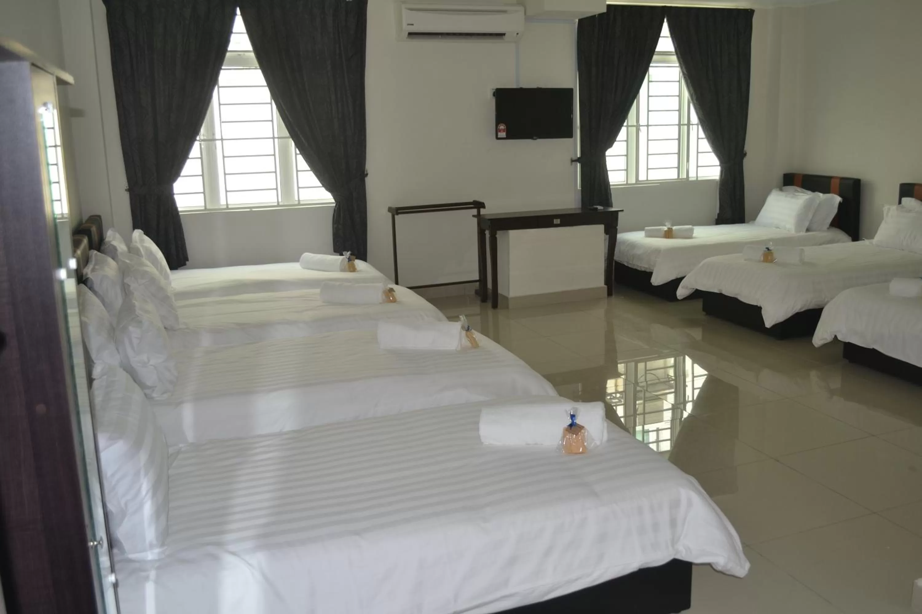 Bed in Hotel Mutiara KGMMB Melaka