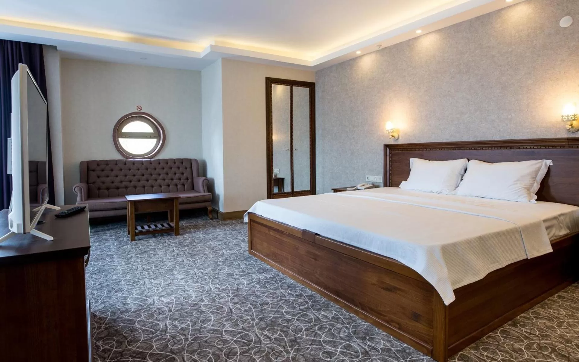 Living room, Bed in Helen Troya Hotel Geyikli