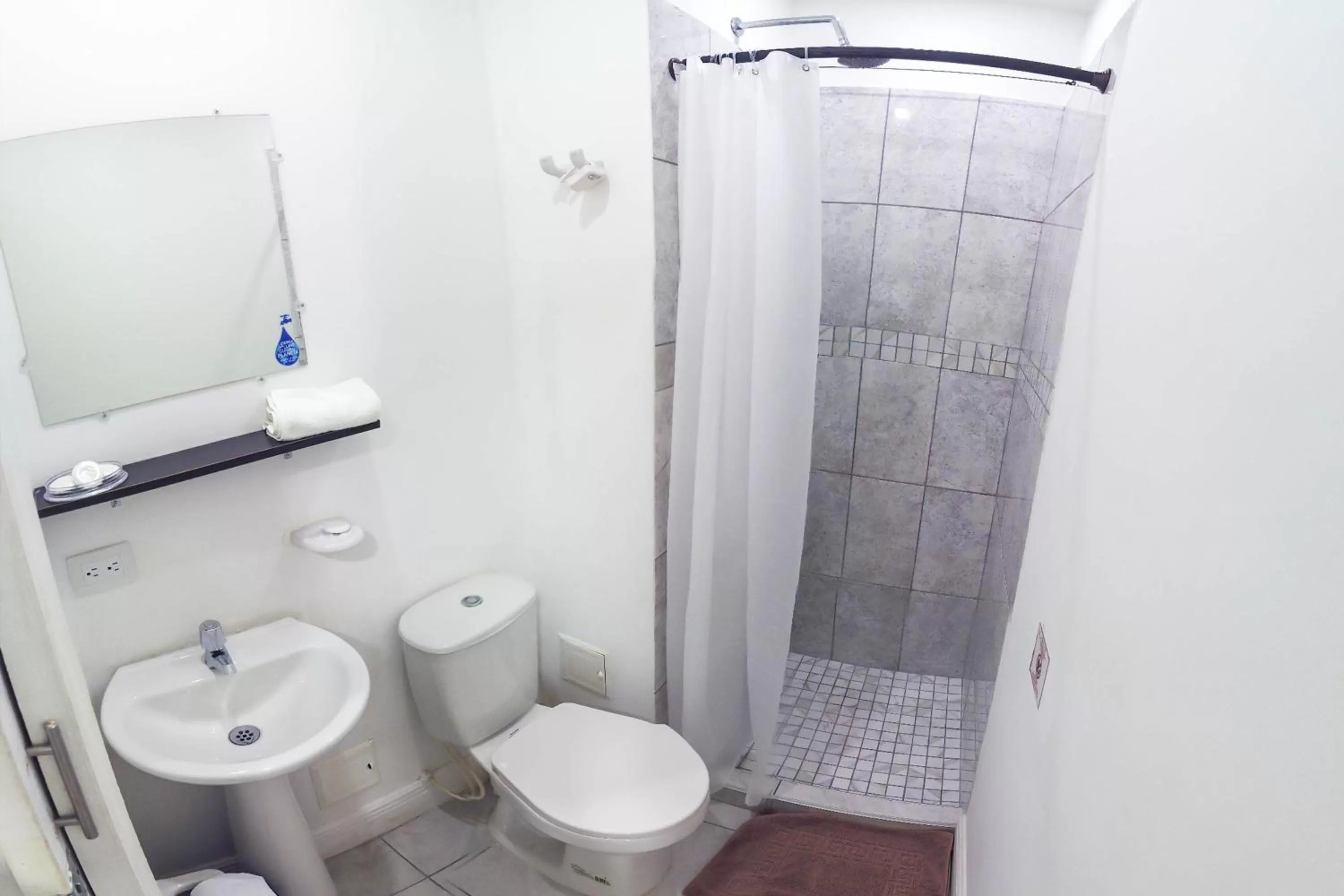 Bathroom in Hotel Las Lunas