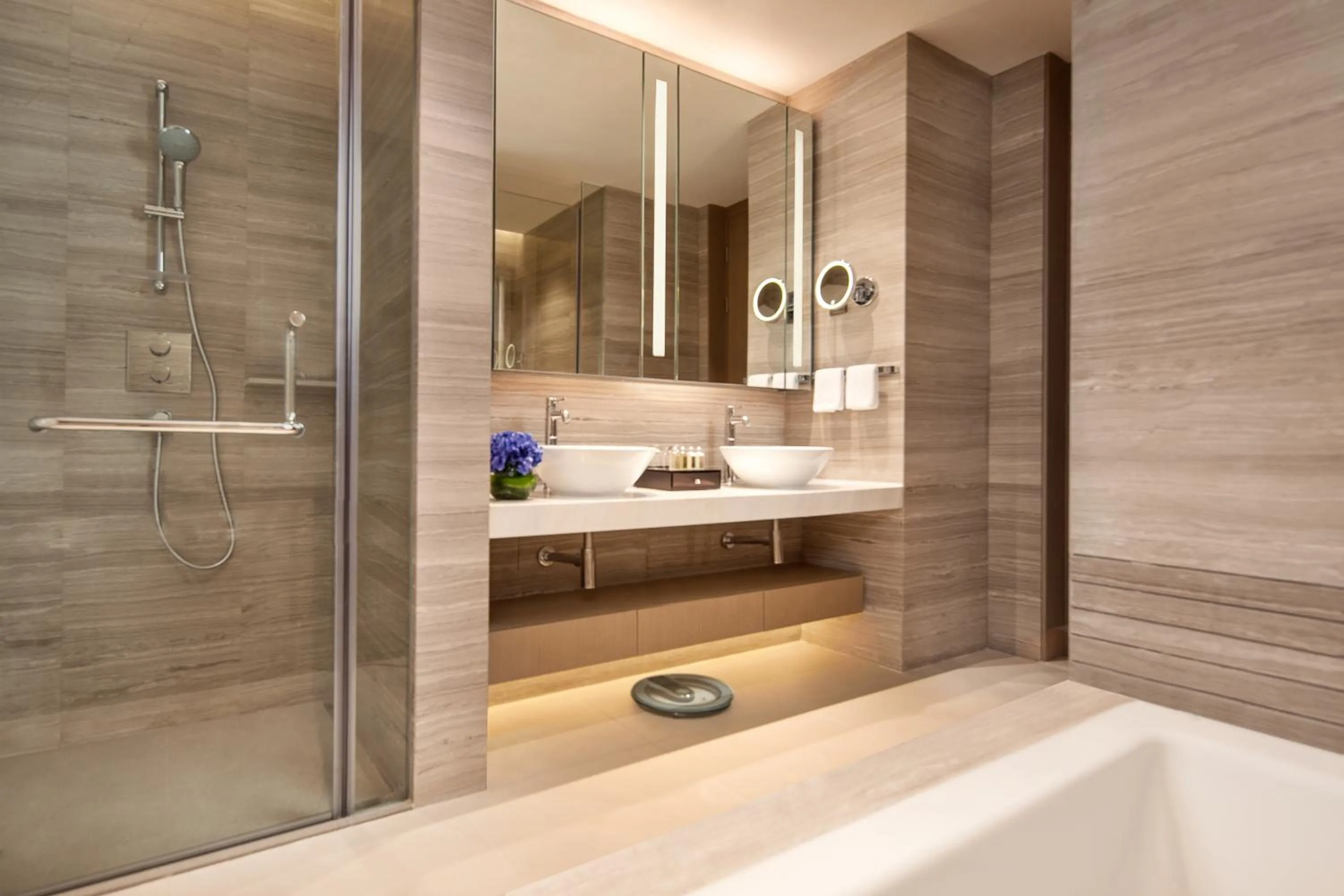 Toilet in Ascott Raffles City Shenzhen