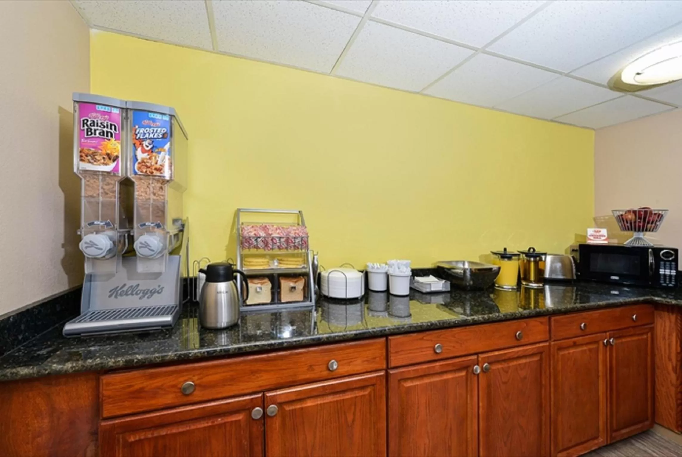 Lobby or reception in Super 8 by Wyndham Clarksville Northeast