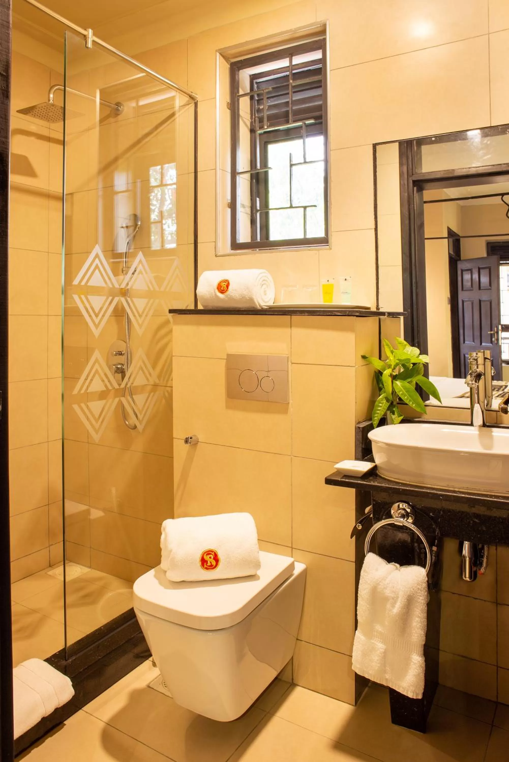 Shower in Speke Resort and Conference Center