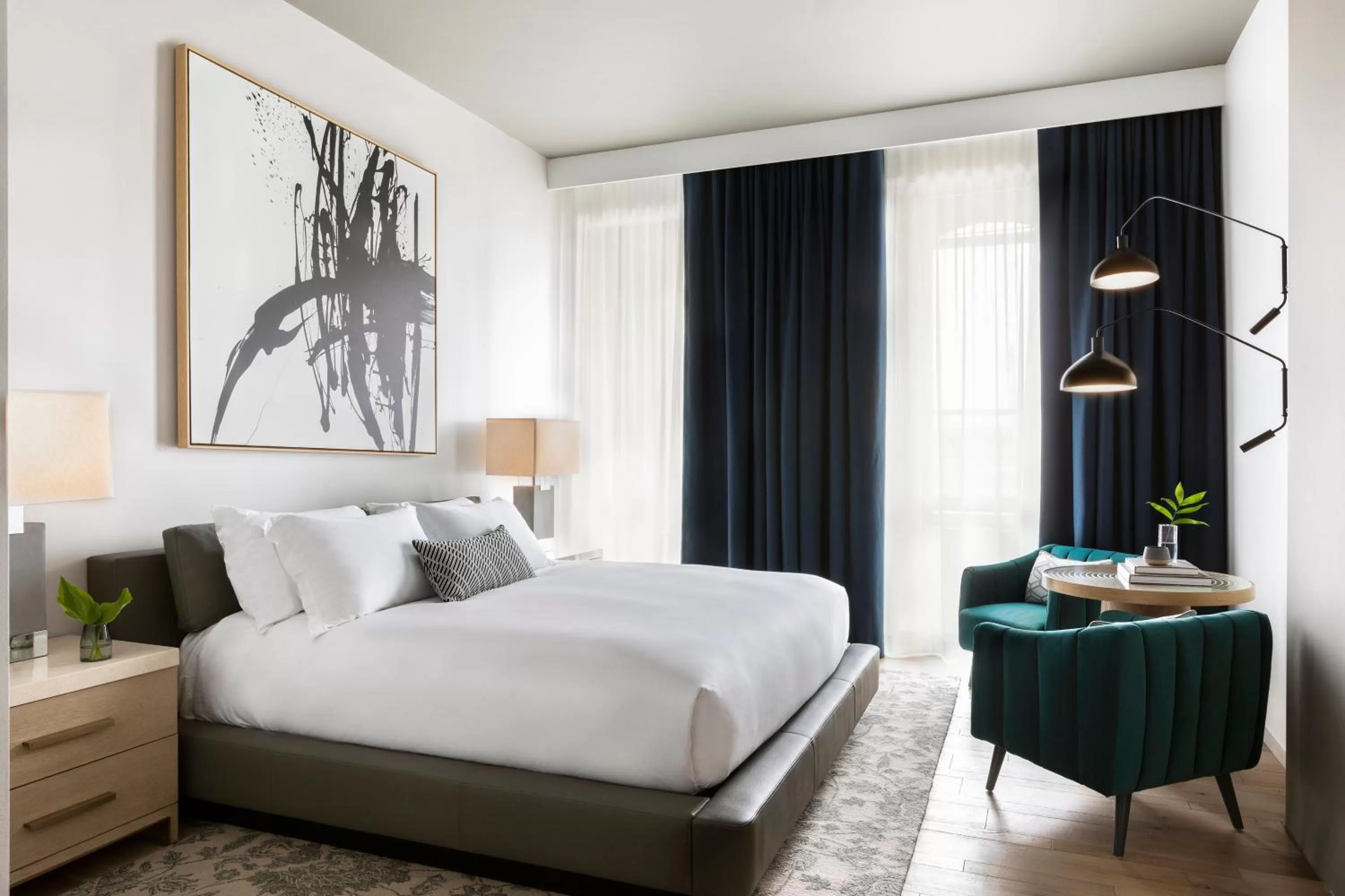Photo of the whole room, Bed in Kimpton - Pittman Hotel by IHG