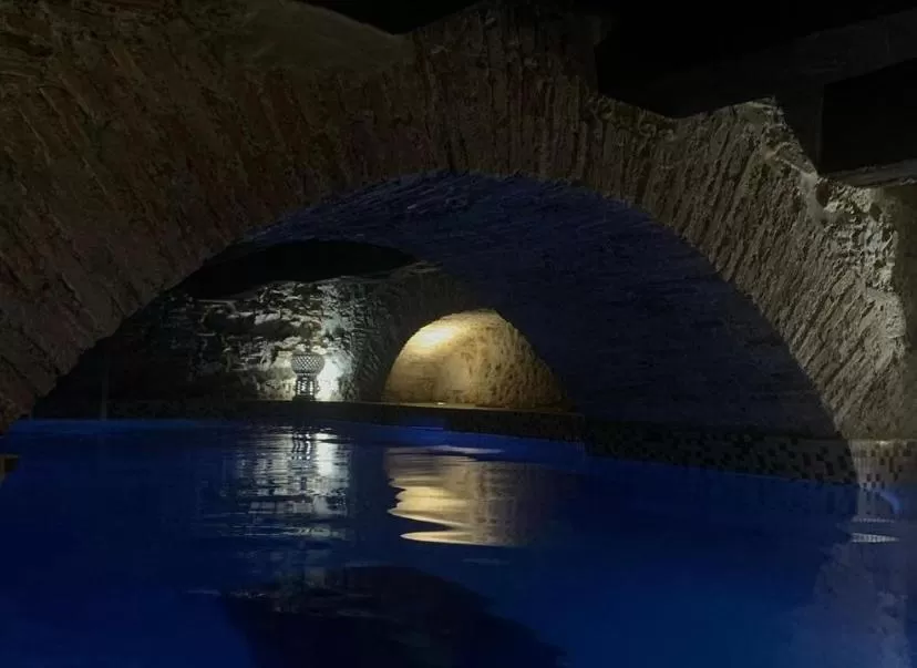 Swimming pool in Palazzo Cherubini-Pools & Wellness