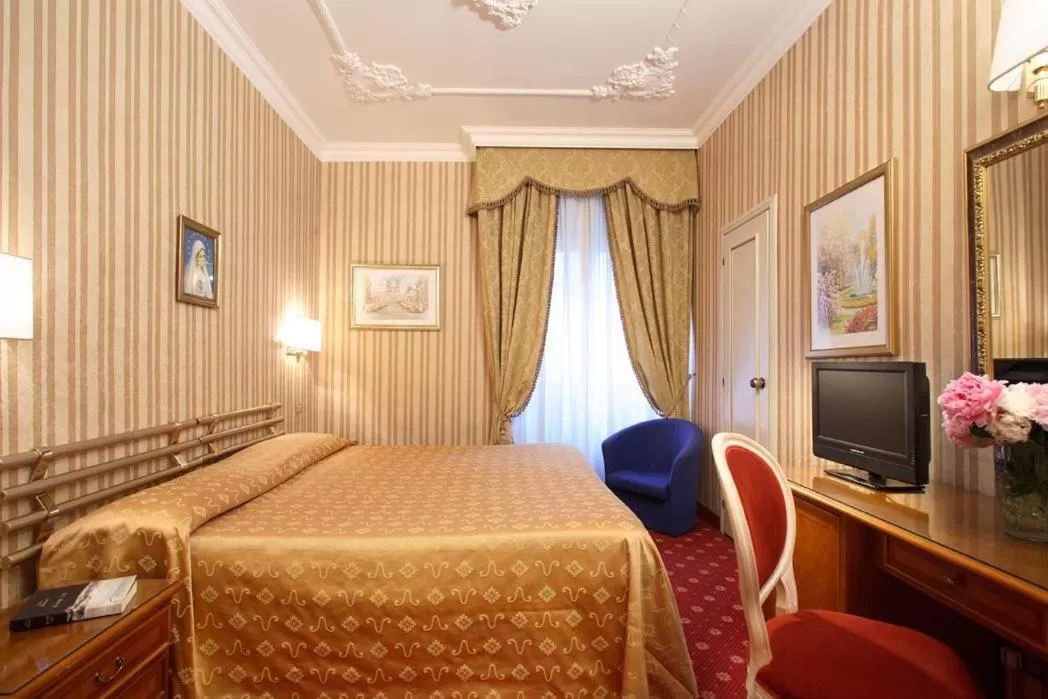 Photo of the whole room in Hotel Eliseo