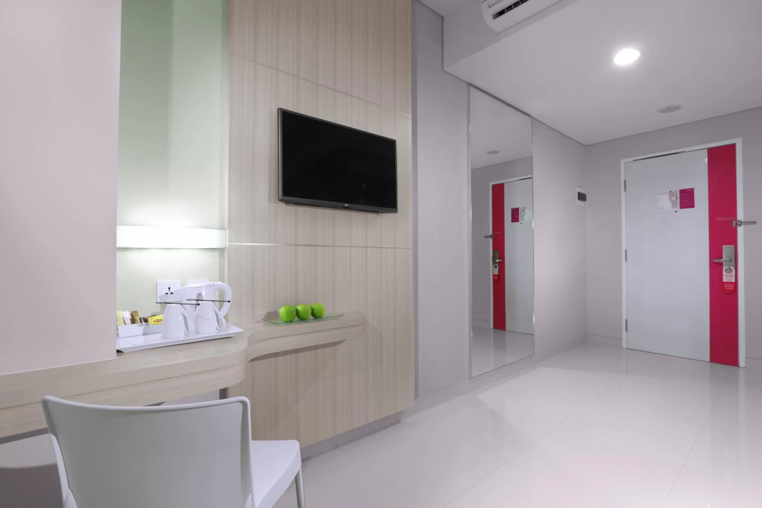 Area and facilities, TV/Entertainment Center in favehotel Bandara Tangerang