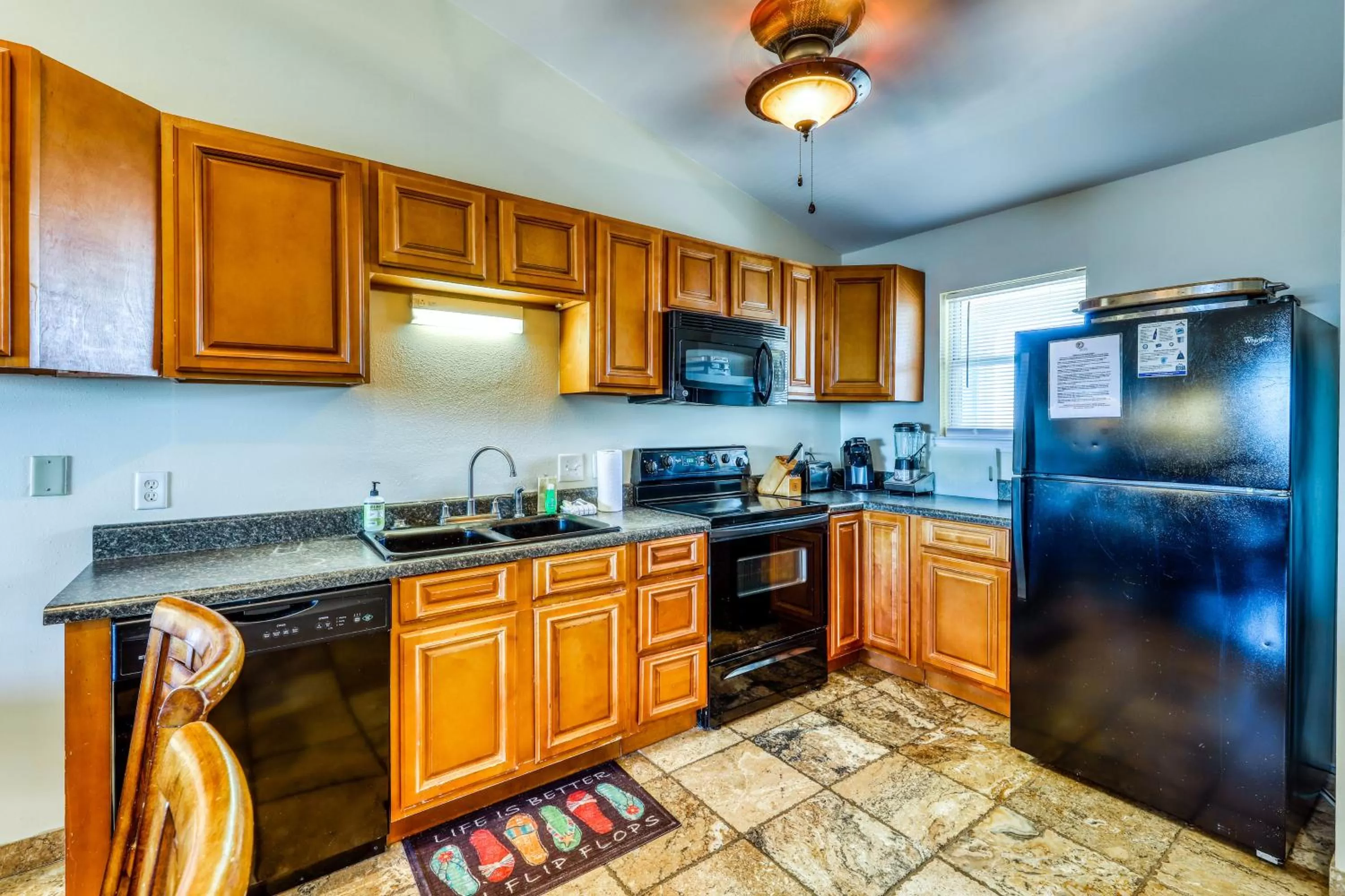 Kitchen/Kitchenette in Bayview Beach Escape