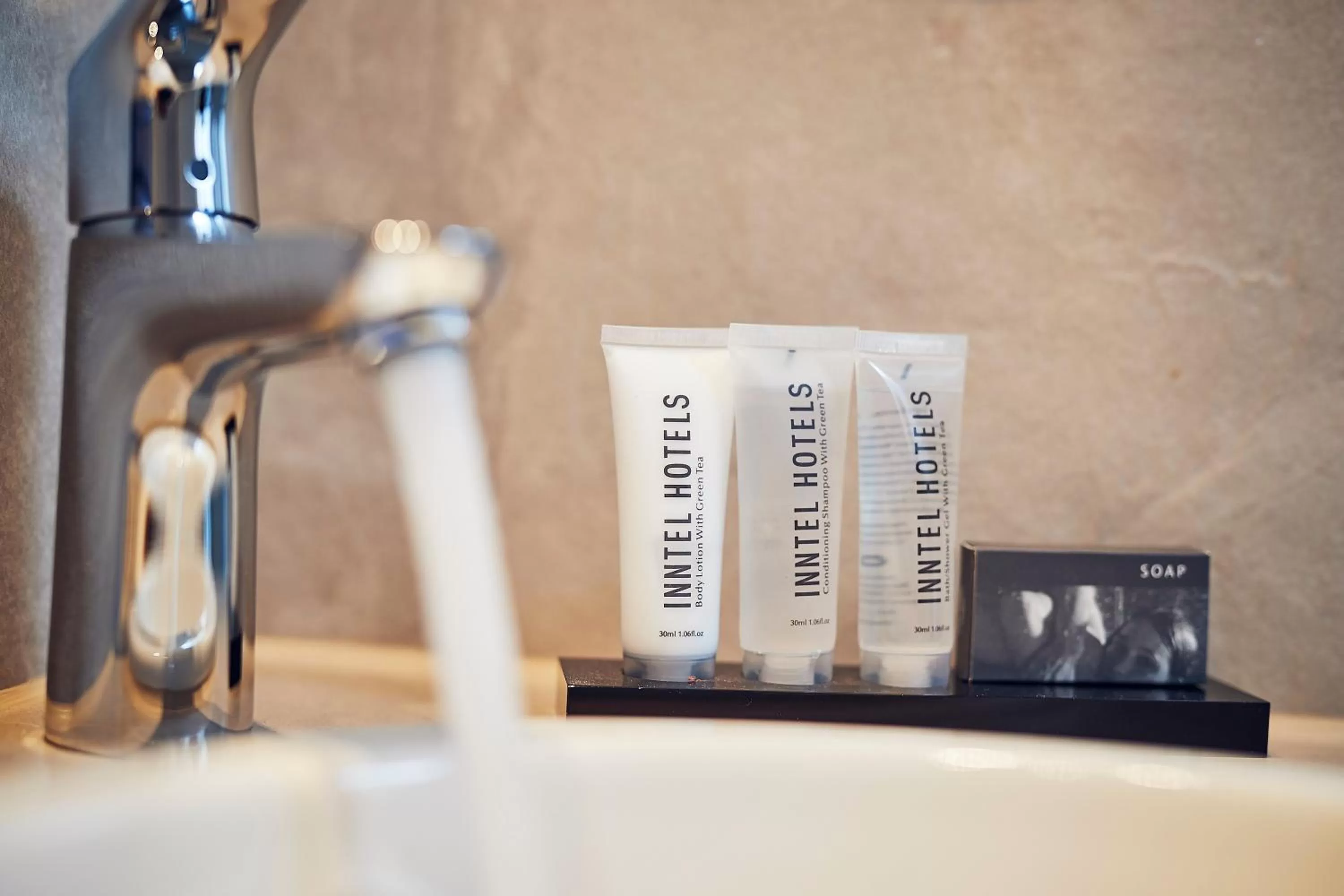 Bathroom in Inntel Hotels Amsterdam Centre