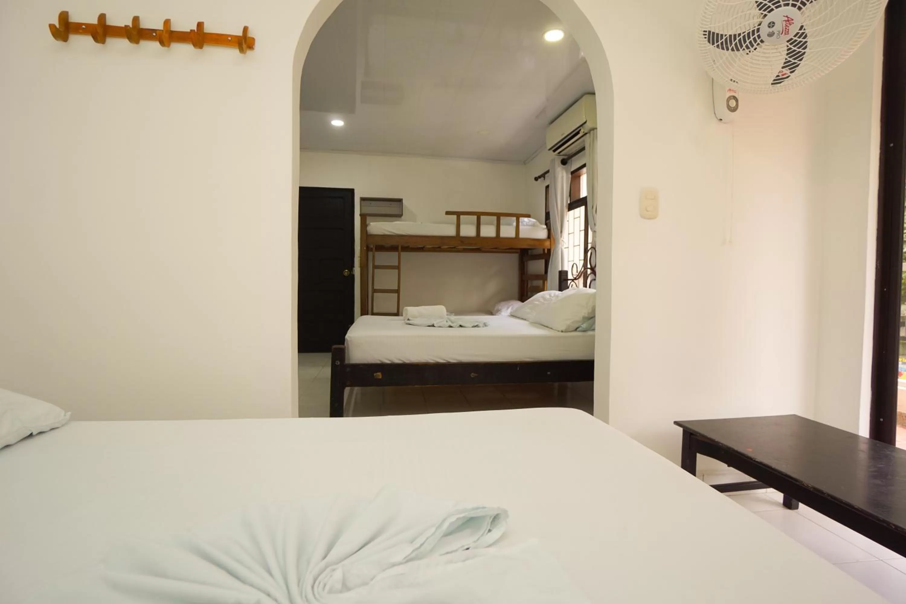Bed, Kitchen/Kitchenette in Hostal Paraiso Tayrona