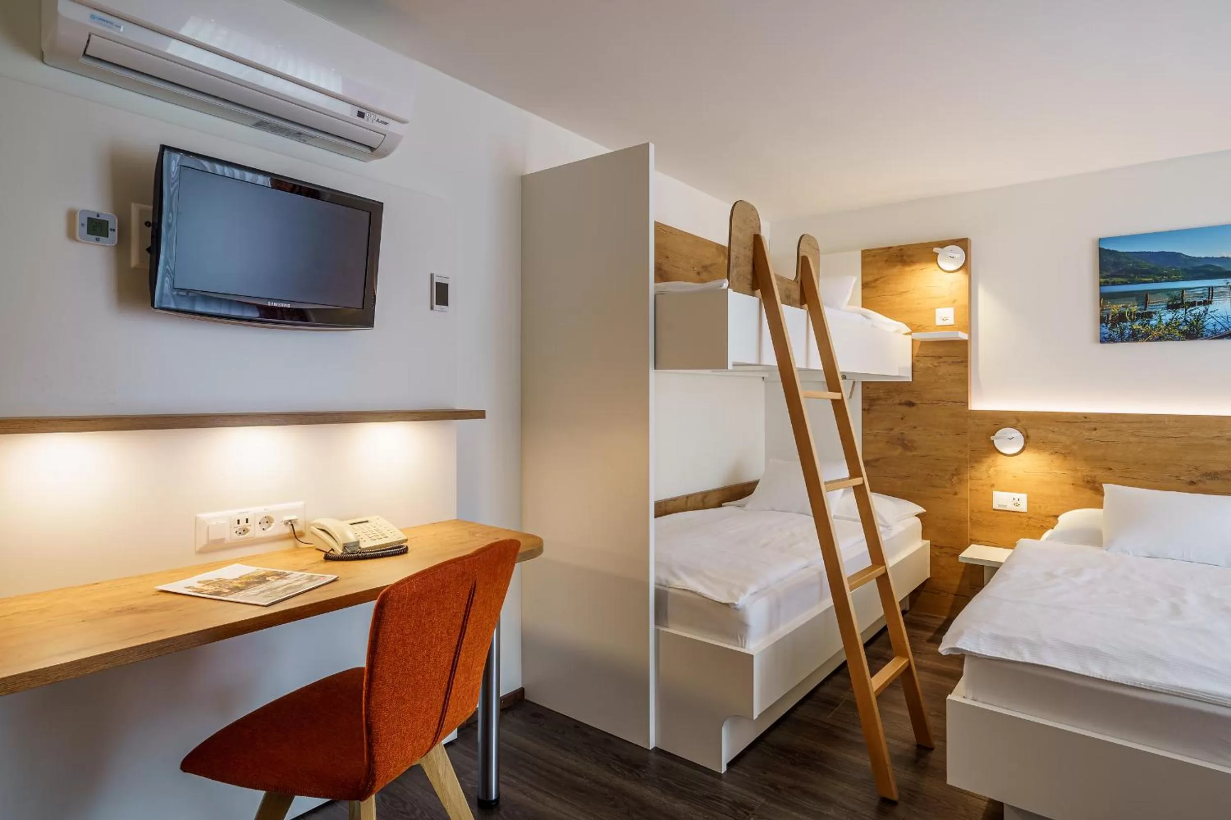 Photo of the whole room, Bed in Hotel Bernerhof