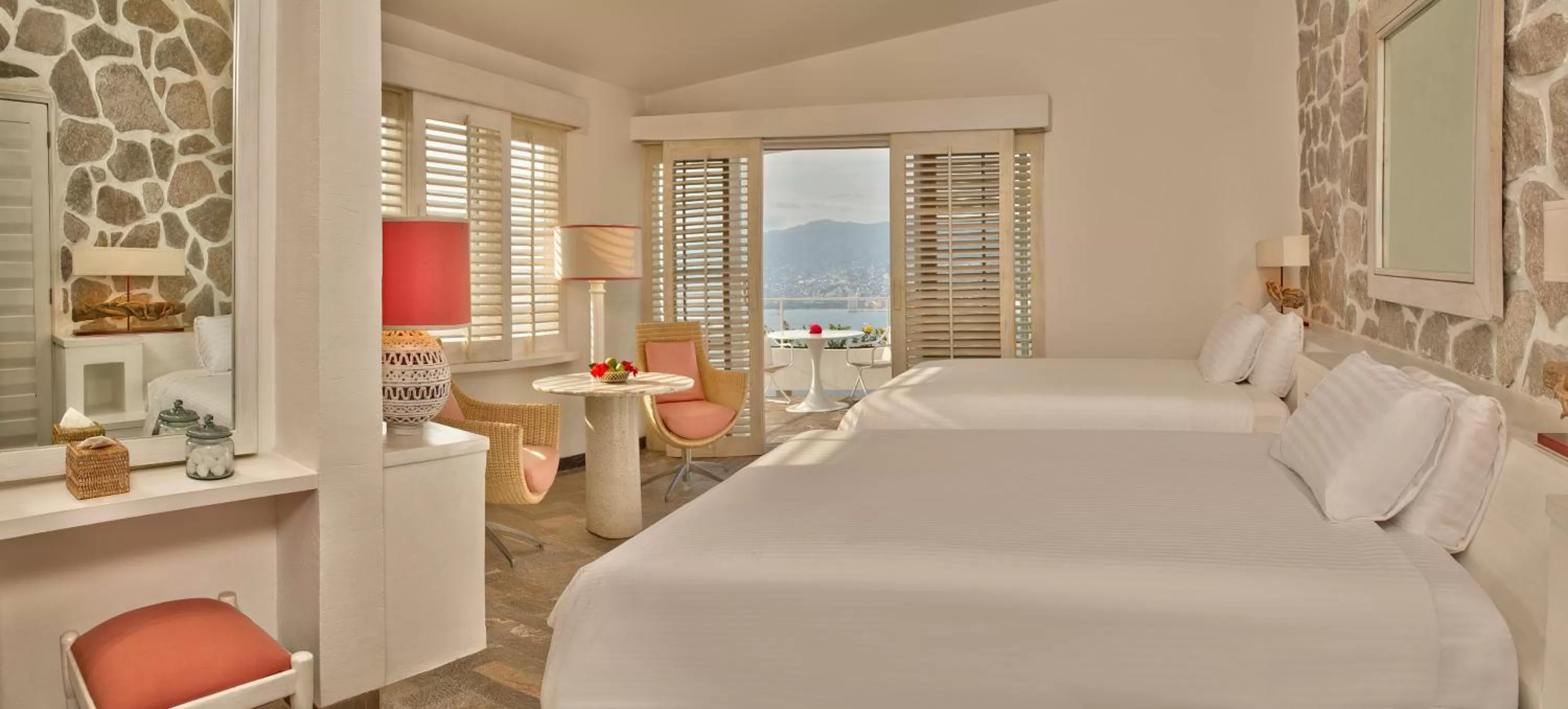 Photo of the whole room, Bed in Las Brisas Acapulco