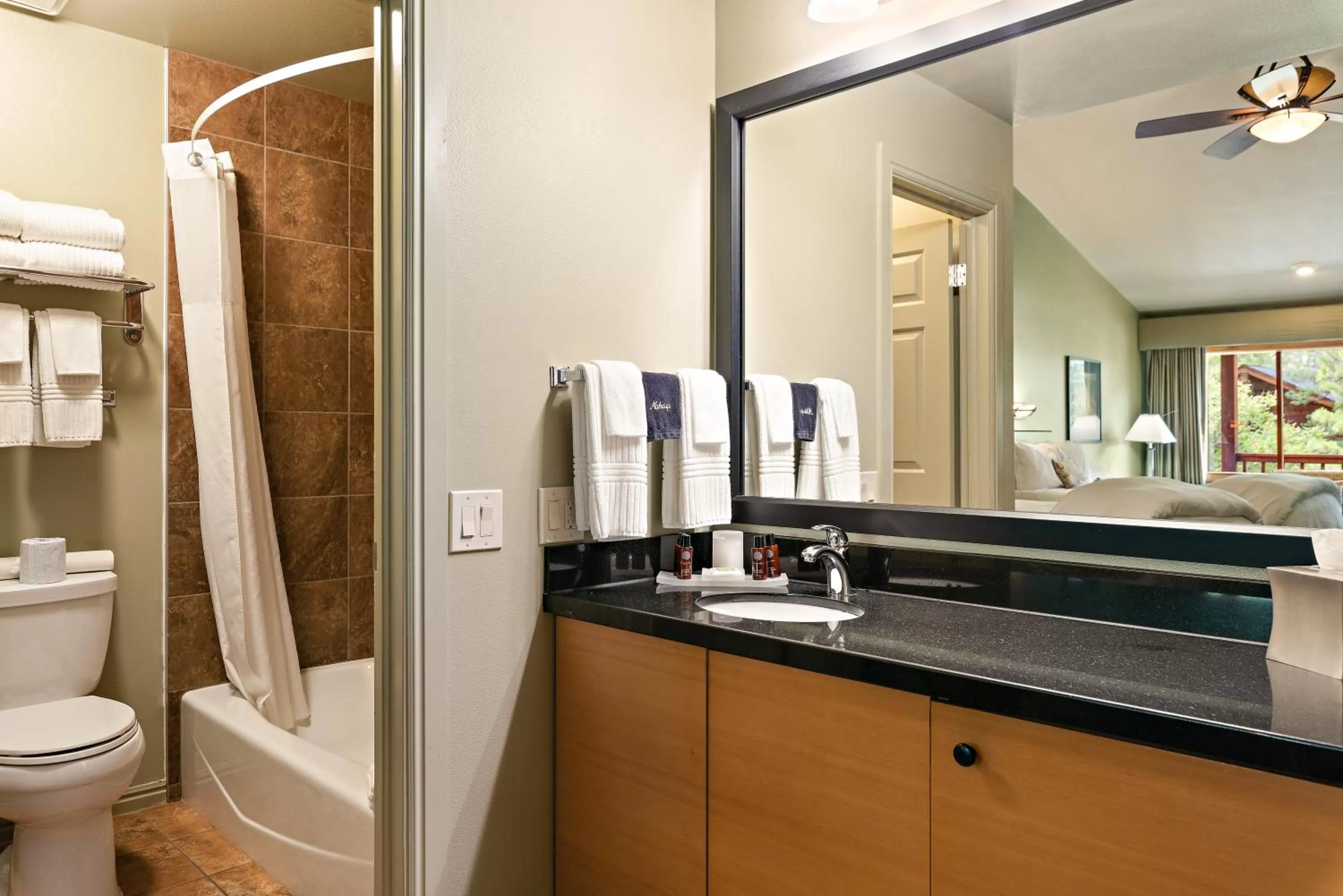 Bathroom in Flanigan`s Resort and Spa