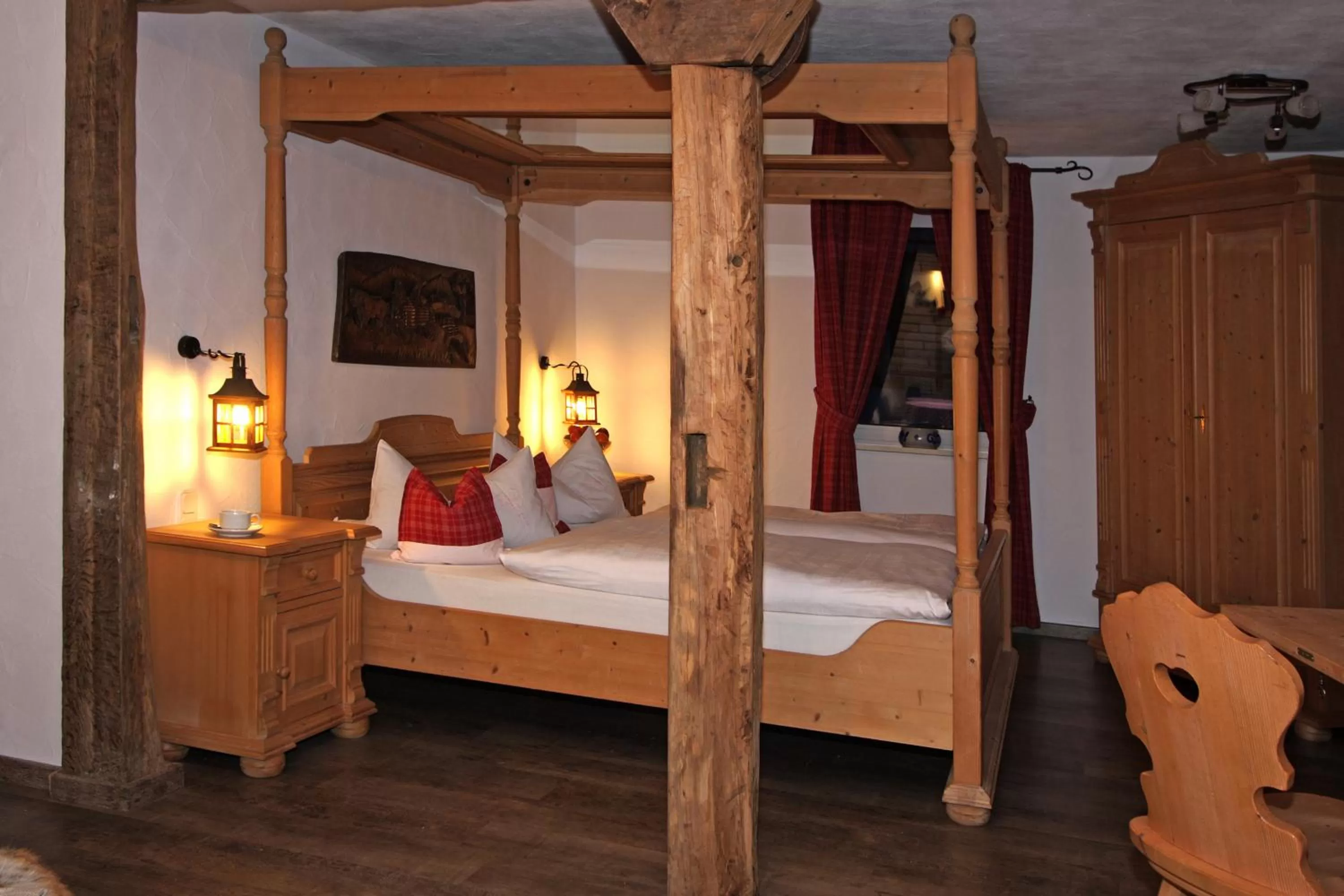 Bedroom, Bed in Hotel Restaurant Lindenhof