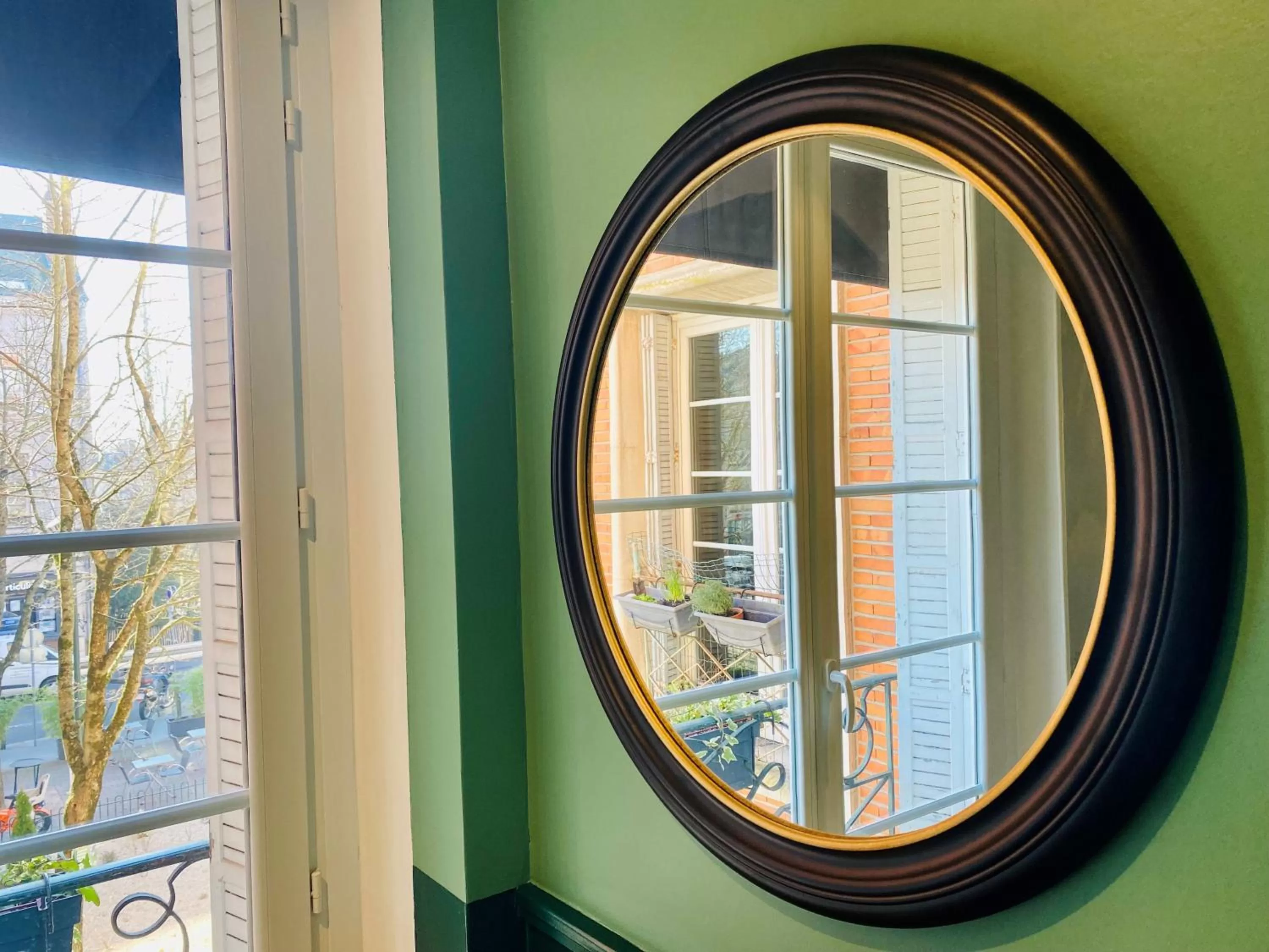 Decorative detail in Logis Hôtel Marguerite