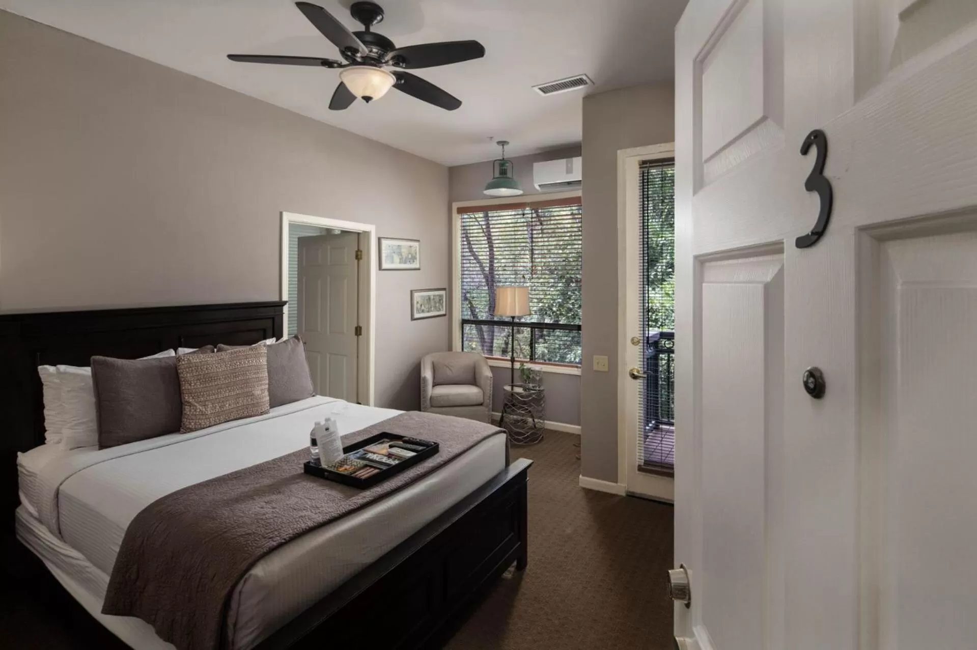 Bed in Inn Above Oak Creek Sedona