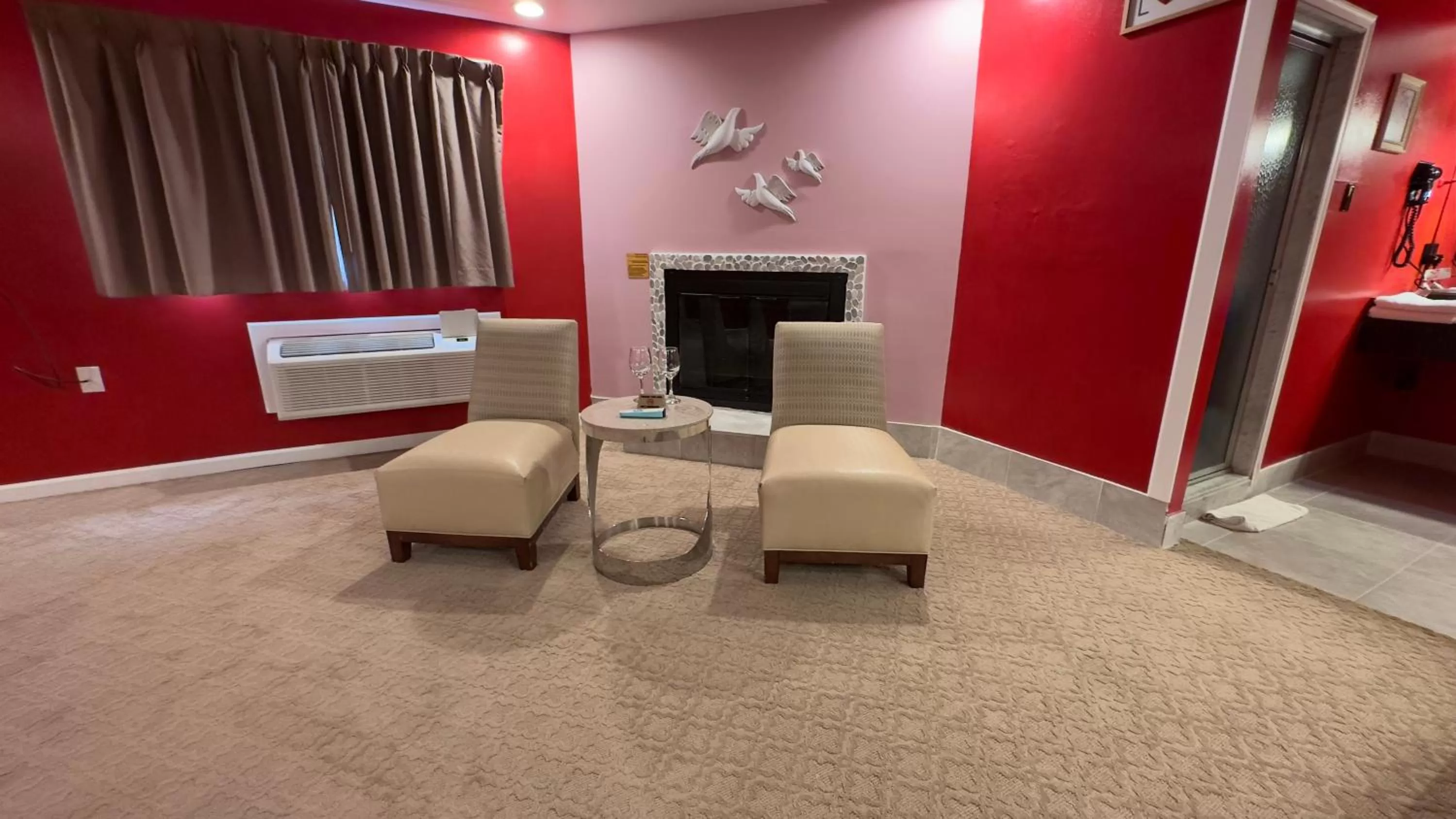 flat iron in Inn of the Dove Harrisburg-Hershey Romantic Suites