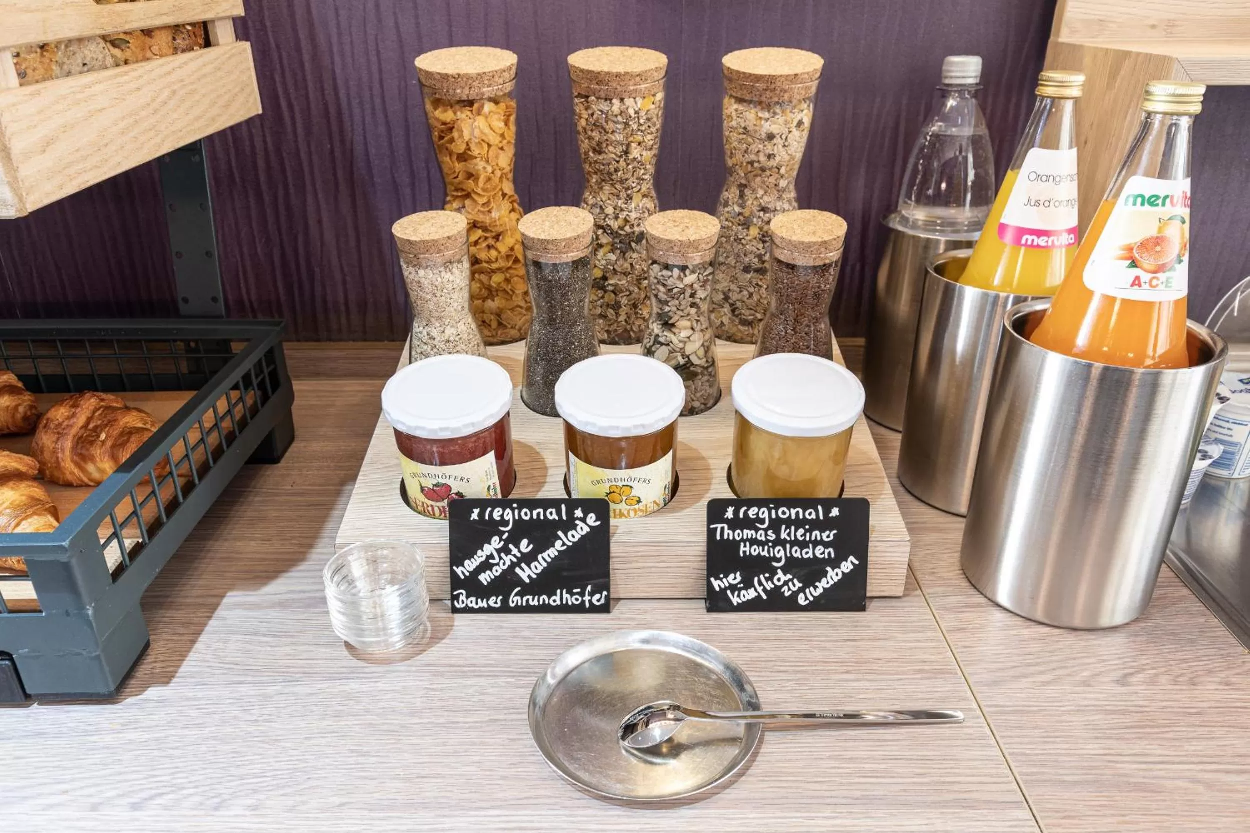 Restaurant/places to eat in Hotel Porta Nigra