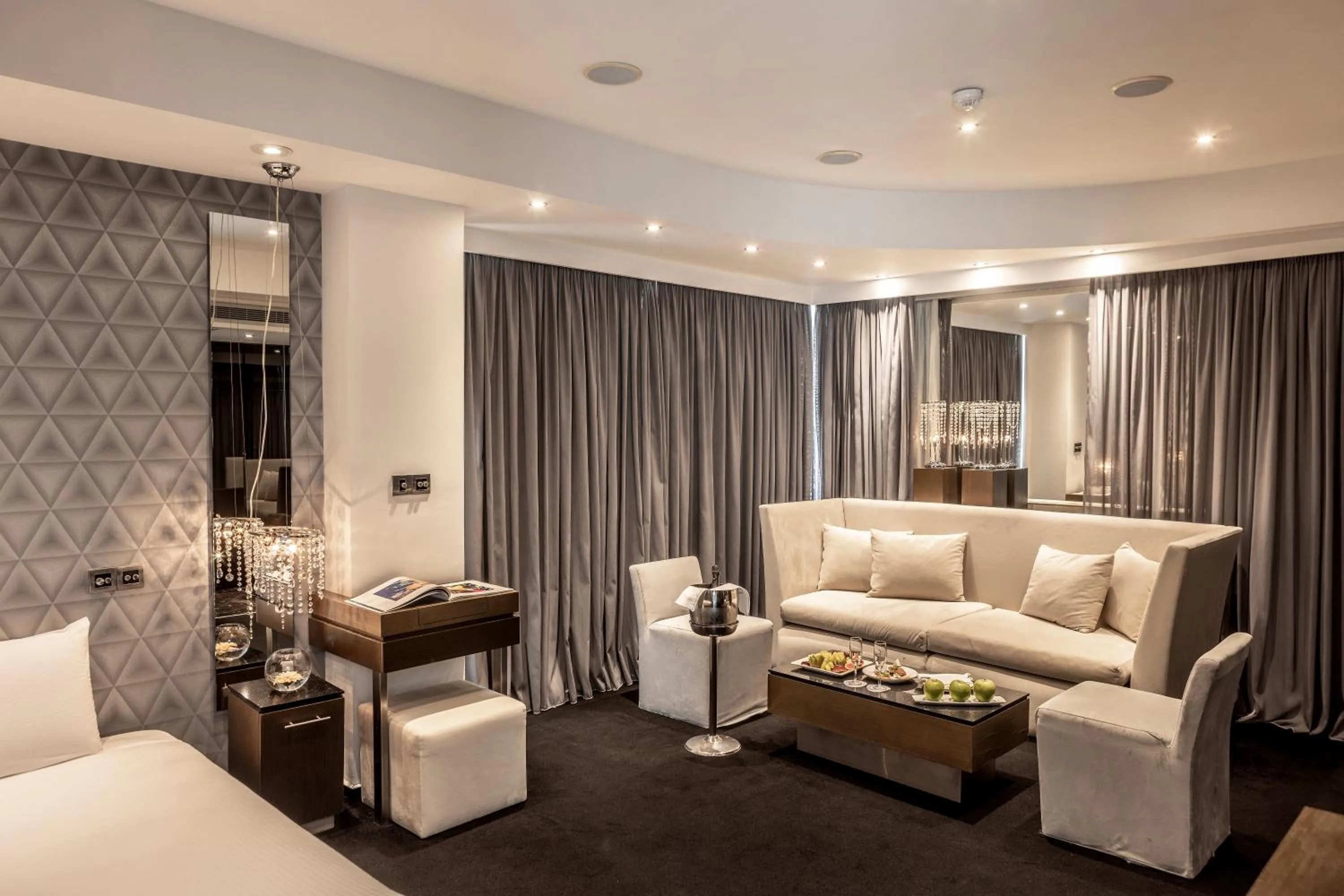 Bed in Capo Bay Hotel