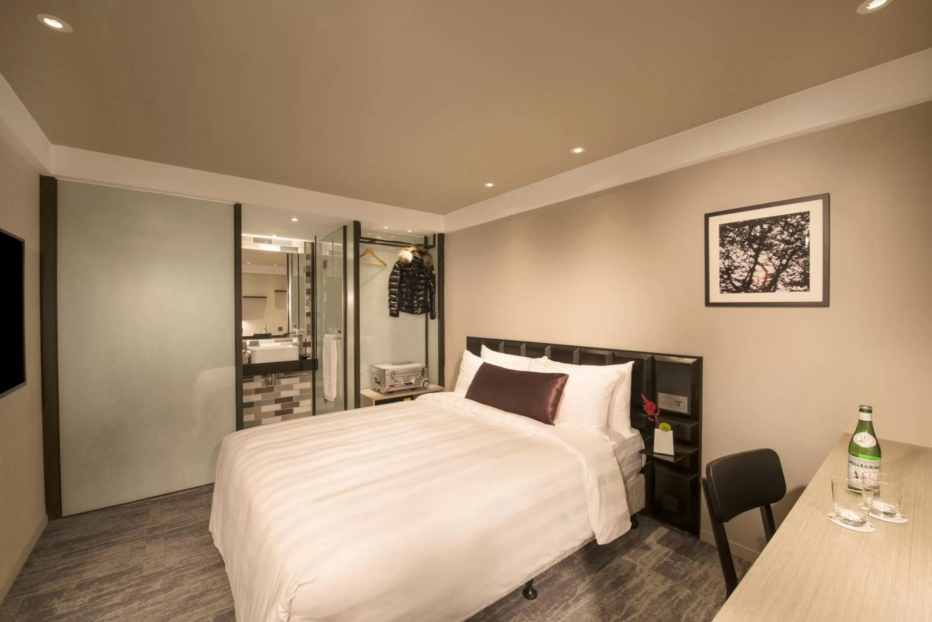 Bed in Hotel Midtown Richardson