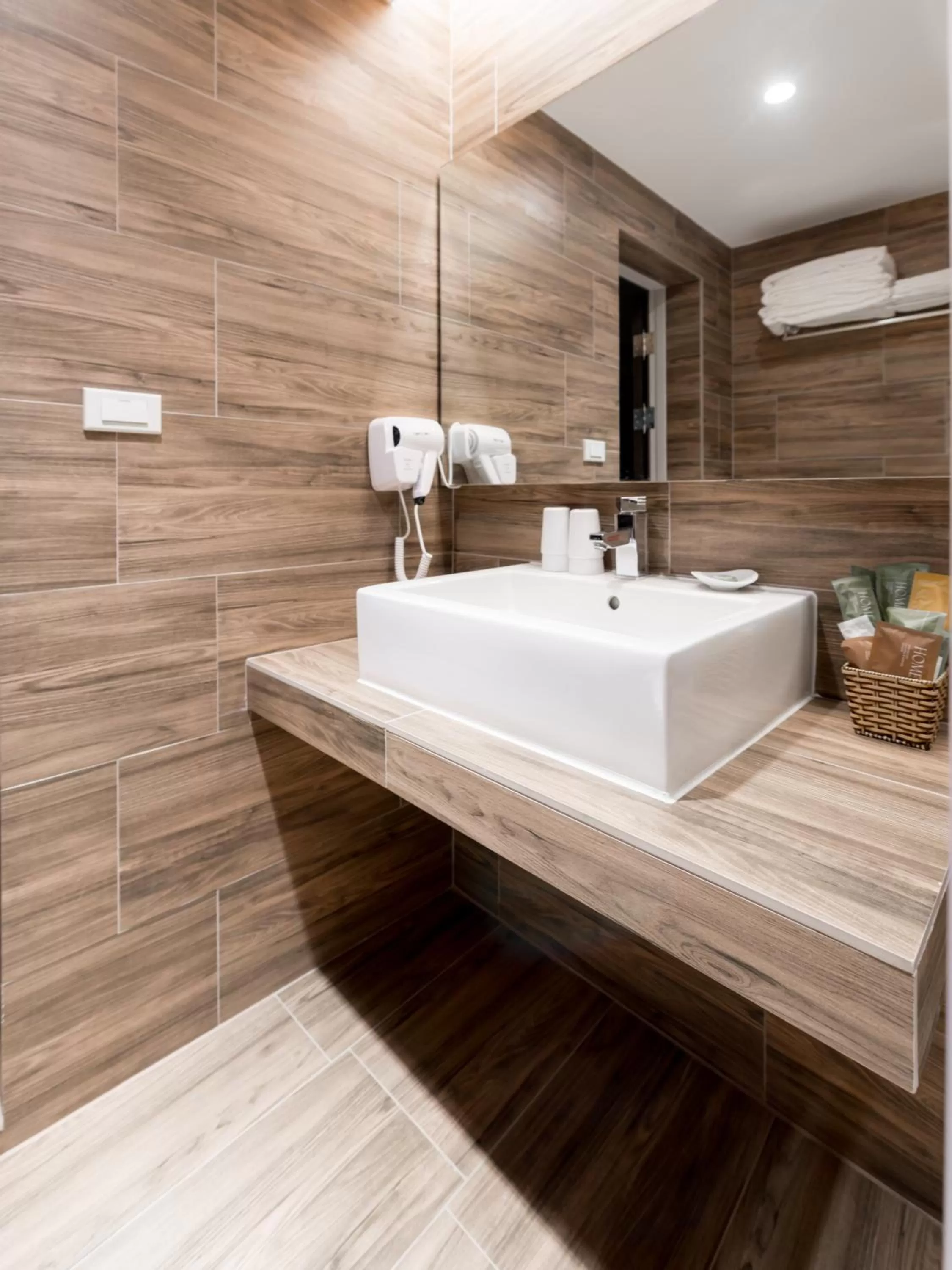 Bathroom in Wountain Hotel