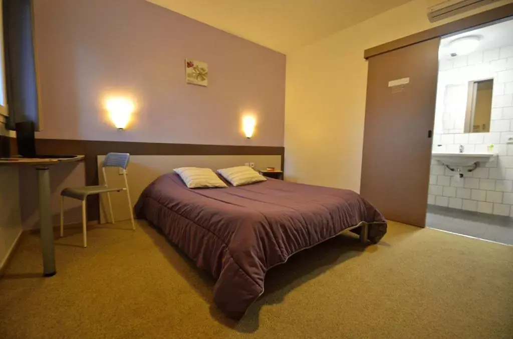 Double Room in Hôtel Eco Chic Double Room in Hôtel Eco Chic