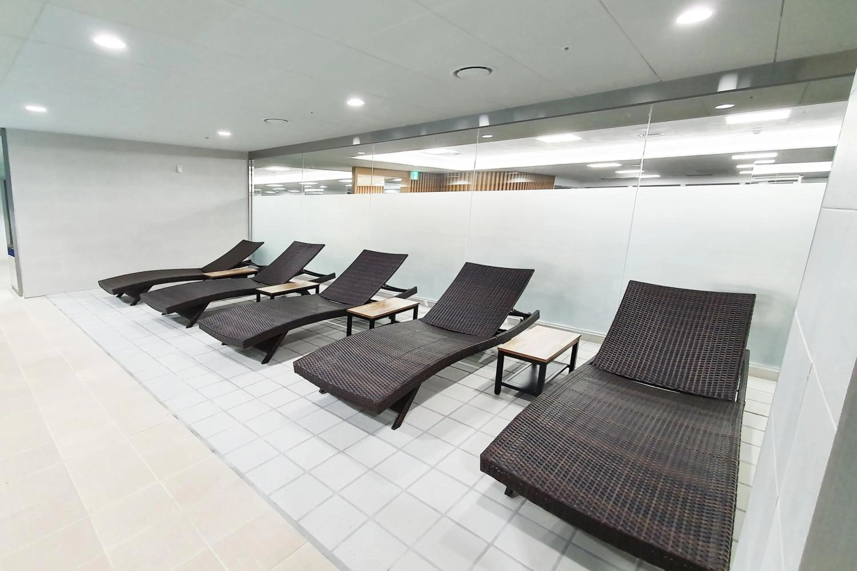 Swimming pool in Commodore Hotel Busan