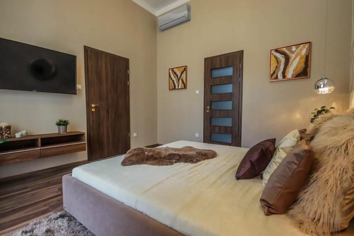 Bedroom, Bed in Bengt Apartment Dohány Str.