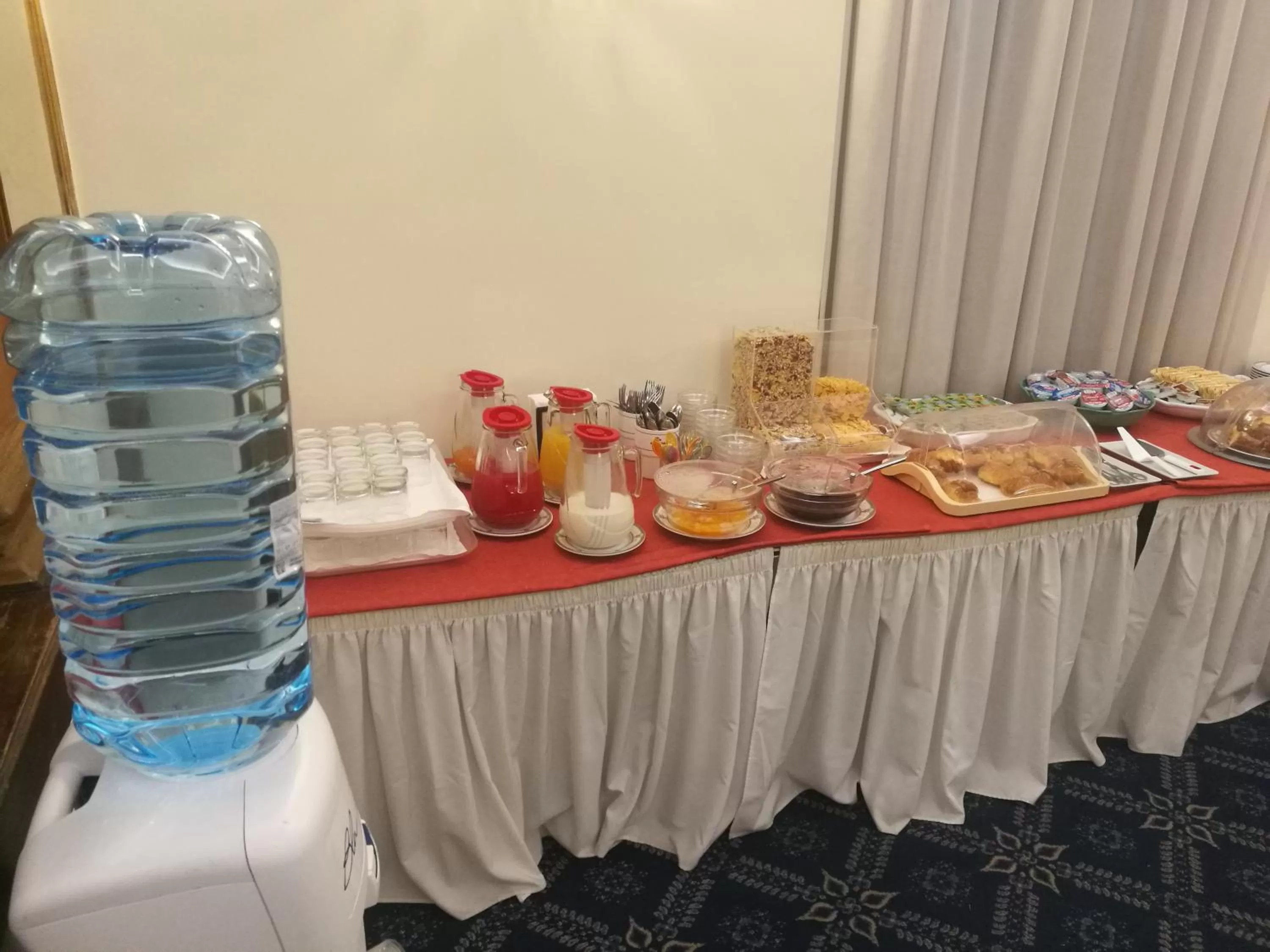 Buffet breakfast in Hotel Villa Delle Rose