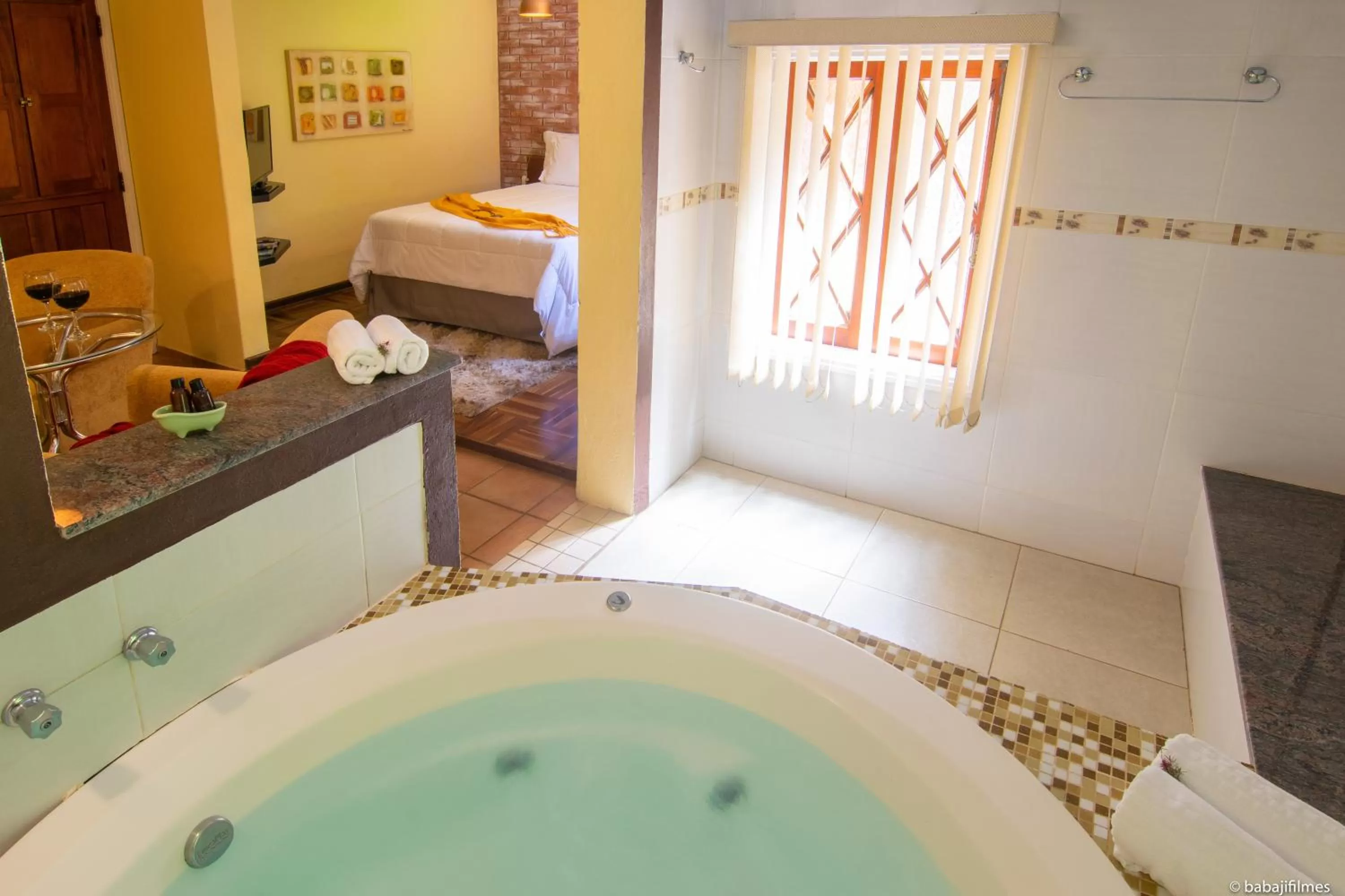 Hot Tub, Bathroom in Pousada Serra Villena