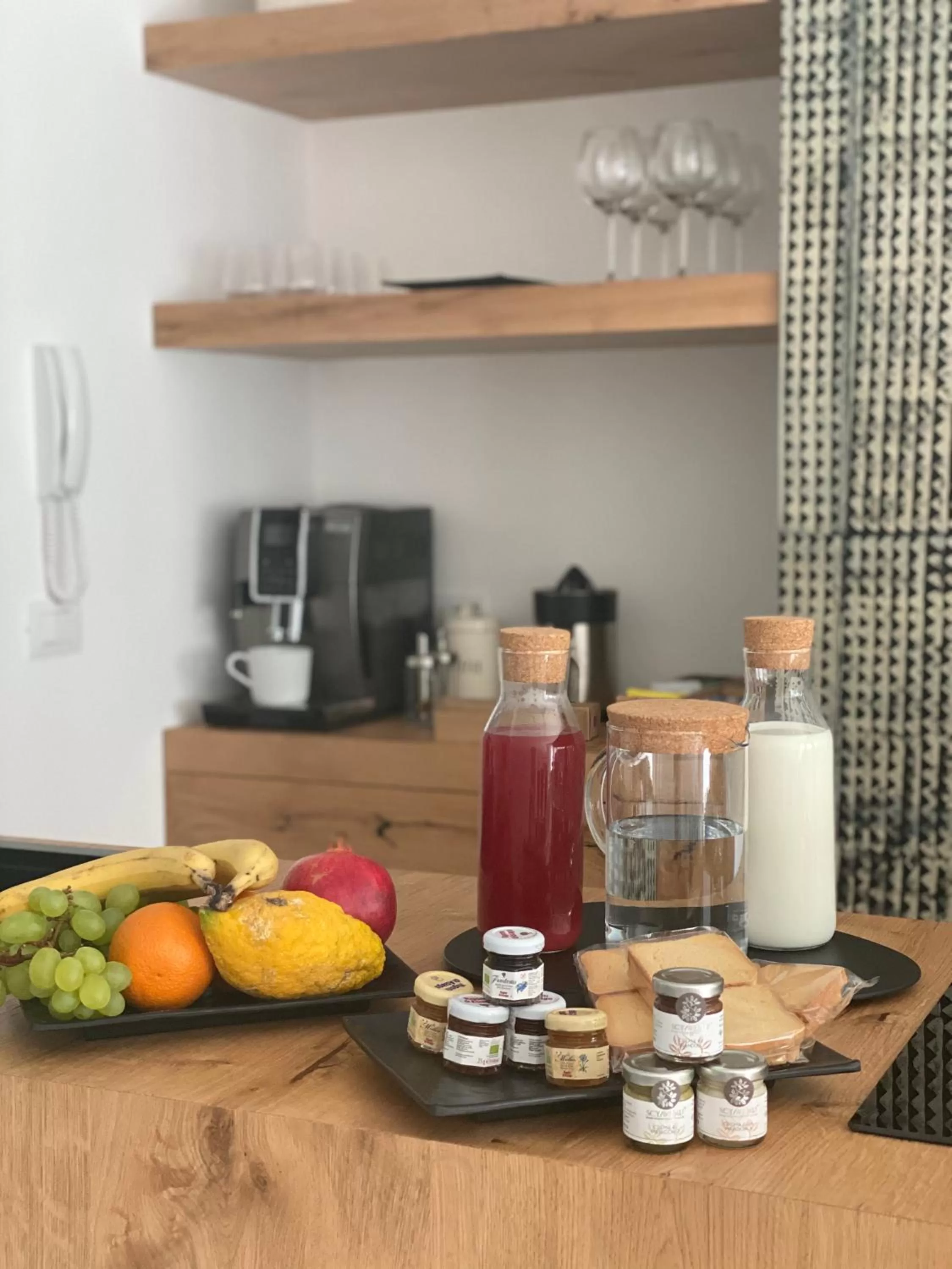 Food in Near Ortigia