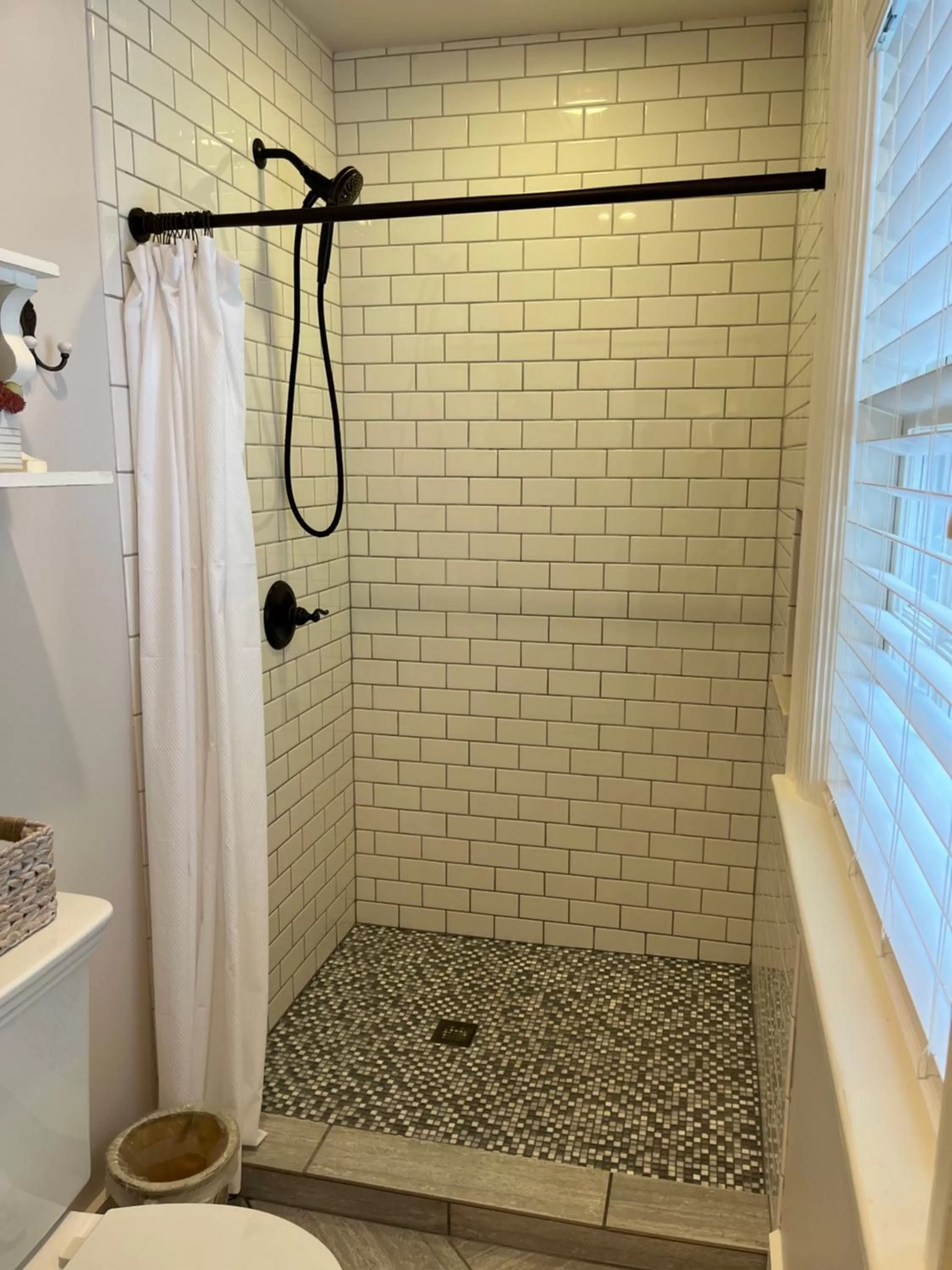 Bathroom in The Holly and Ivy Inn