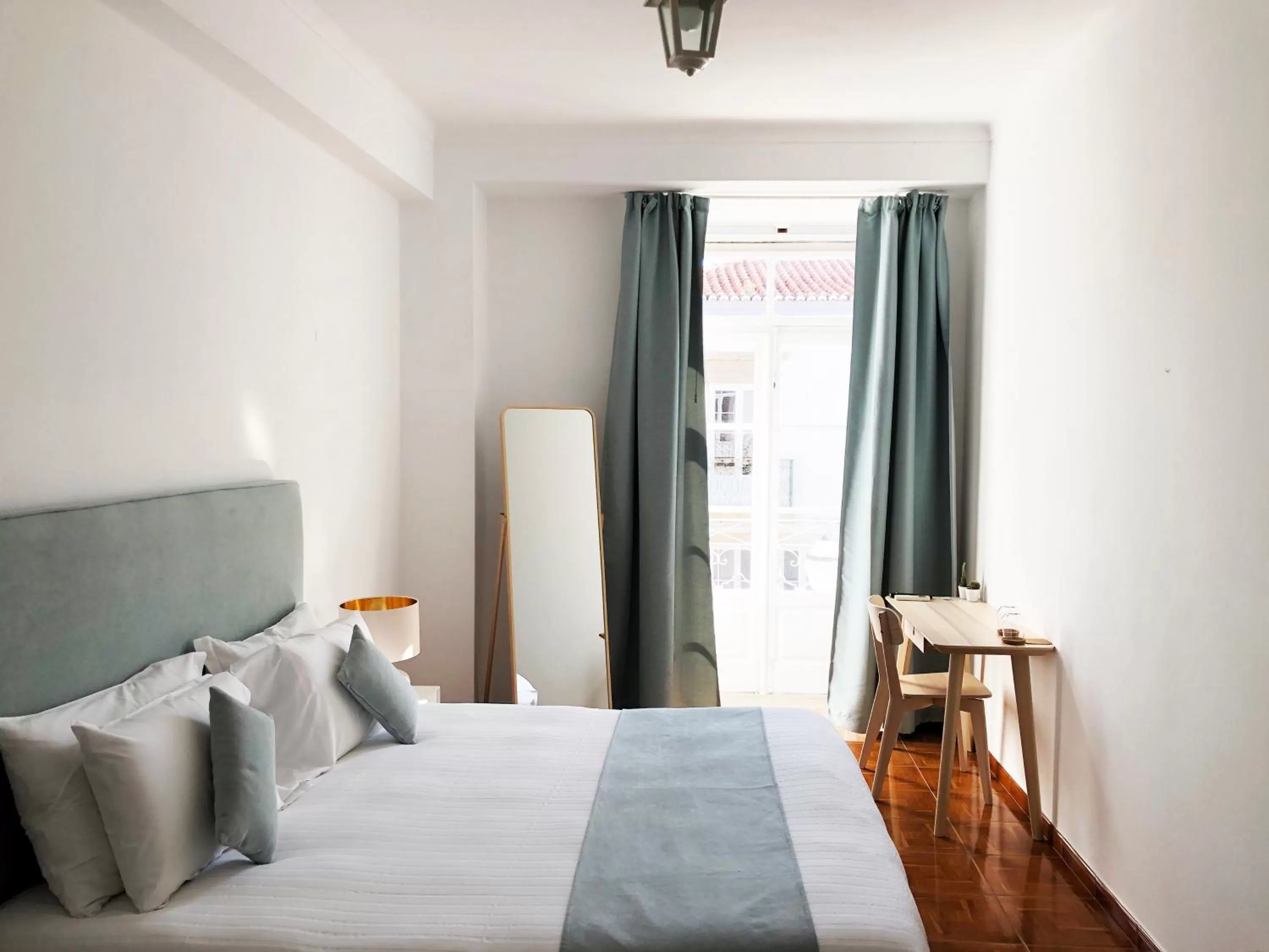 Bedroom, Bed in A Muralha