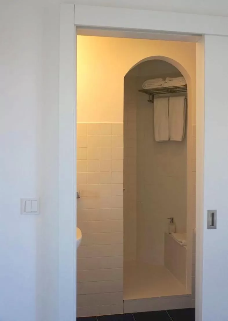 Bathroom in Tings Lisbon