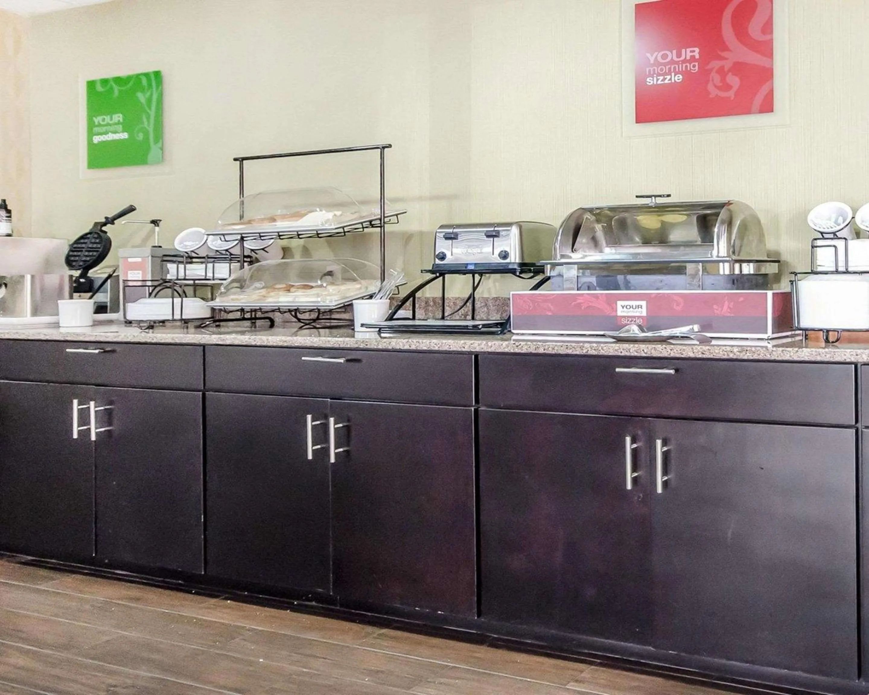 Restaurant/places to eat in Comfort Inn Winchester