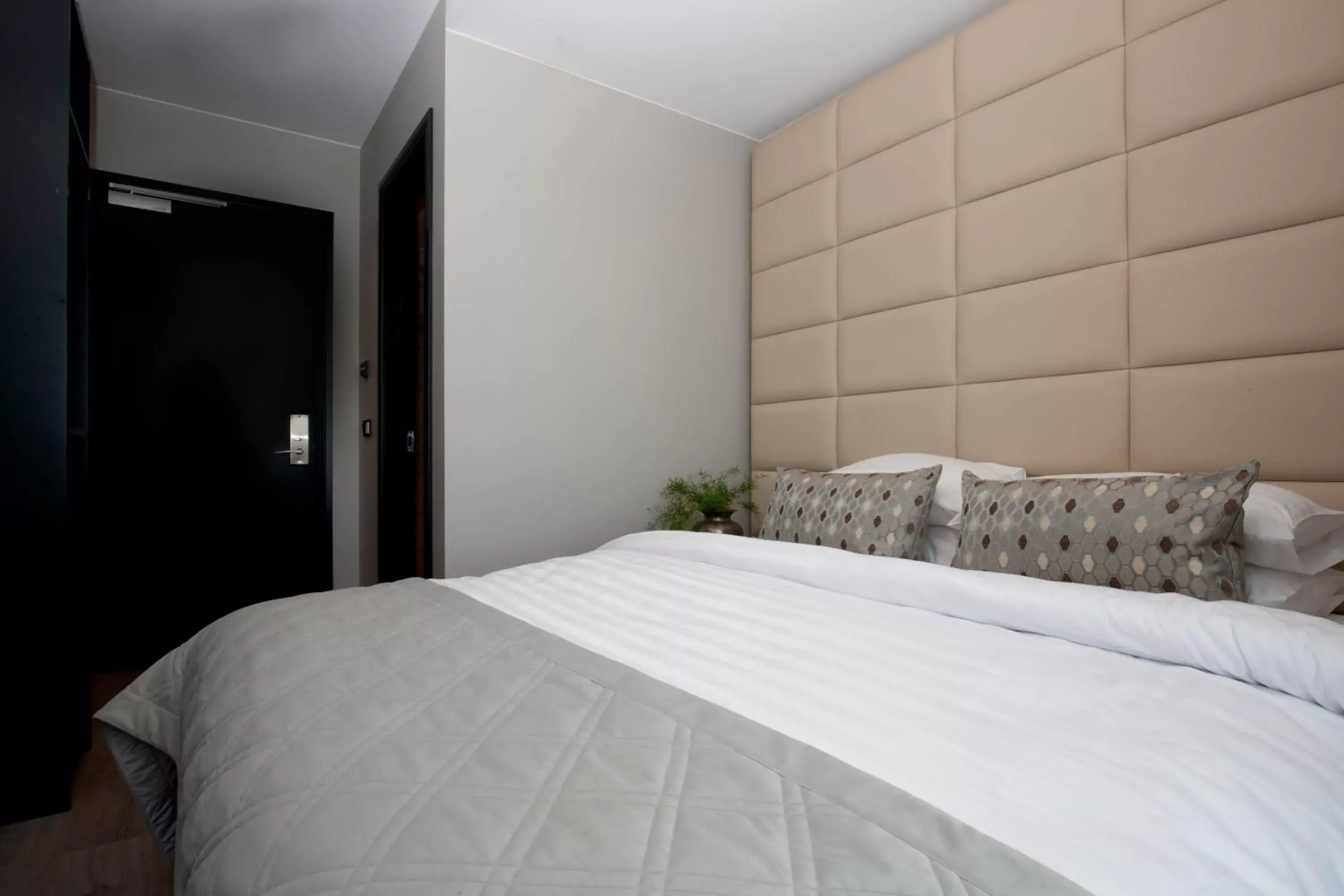 Small Double Room in Room With a View Hotel Small Double Room in Room With a View Hotel