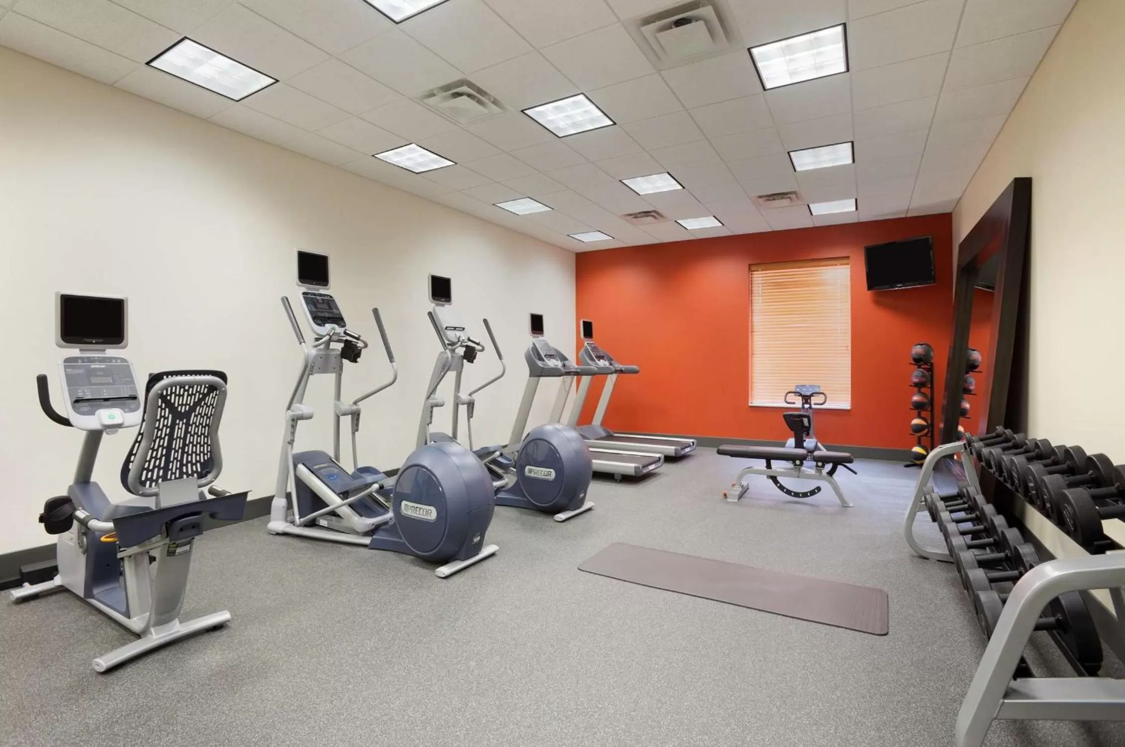 Fitness centre/facilities in Hilton Garden Inn Edmonton International Airport