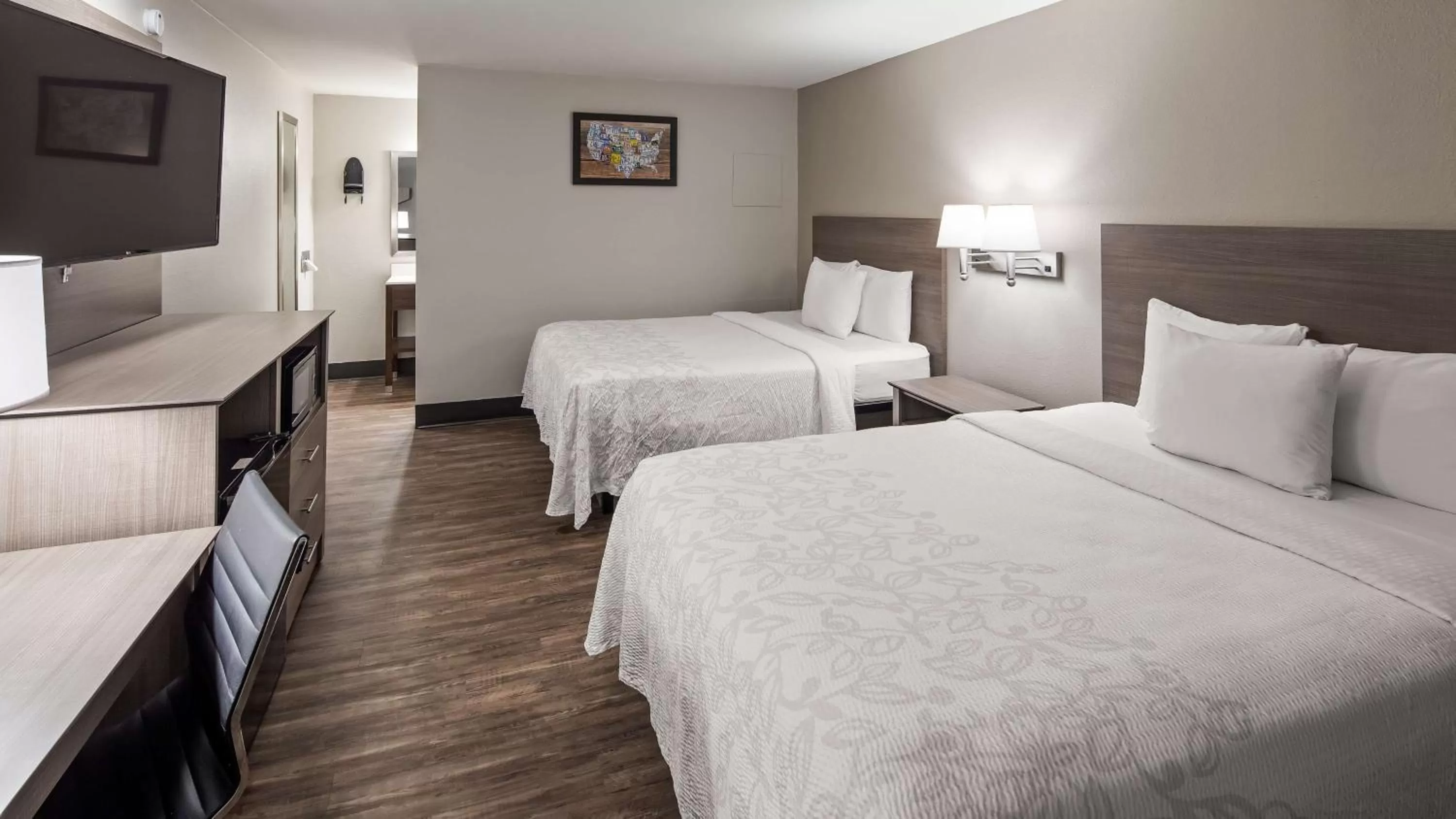 Bedroom, Bed in SureStay Hotel by Best Western Findlay