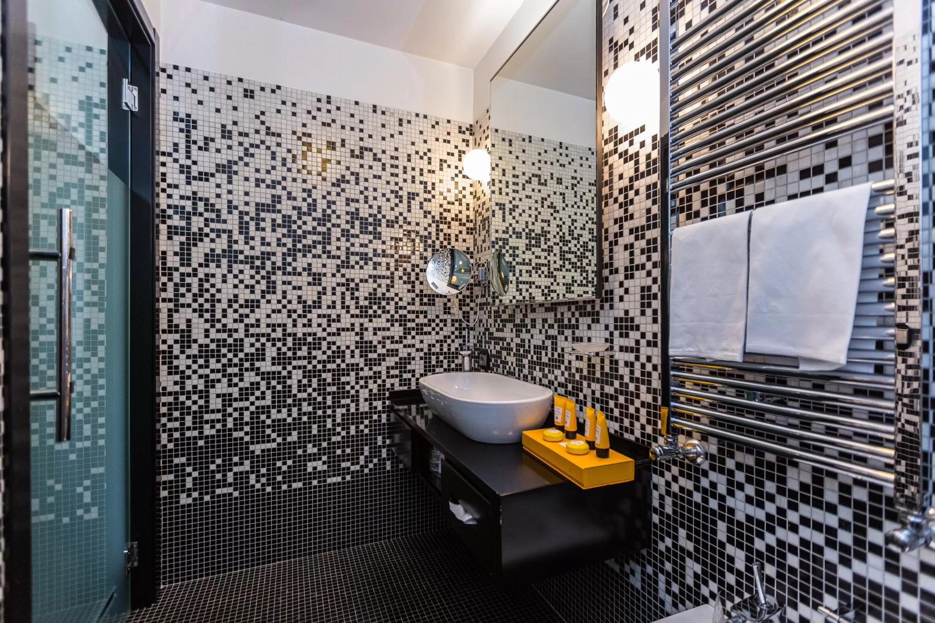 Bathroom in JC Hotel