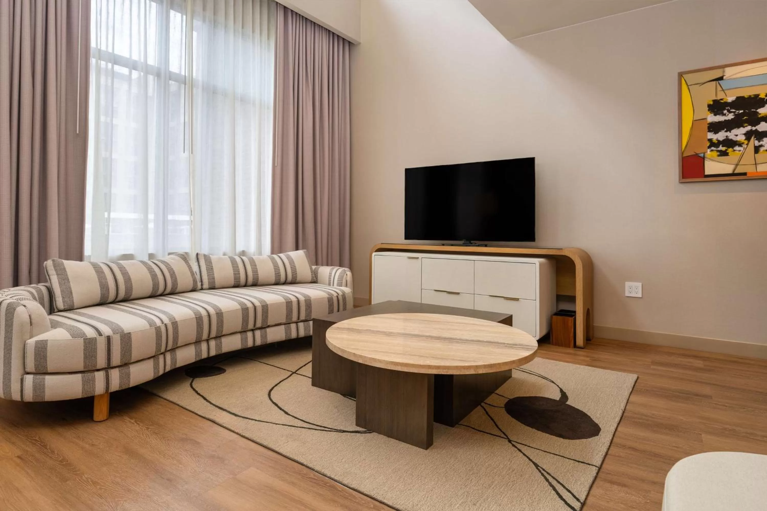 Living room in Hilton San Diego Gaslamp Quarter